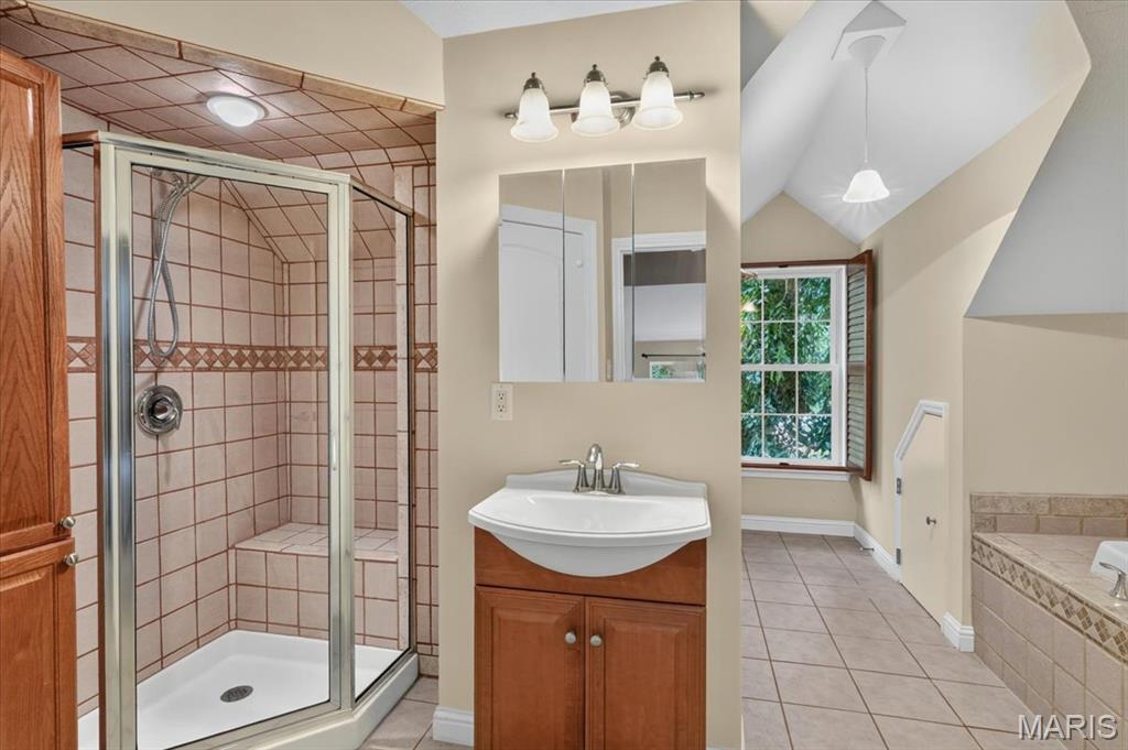 1549 Paradise Valley Drive