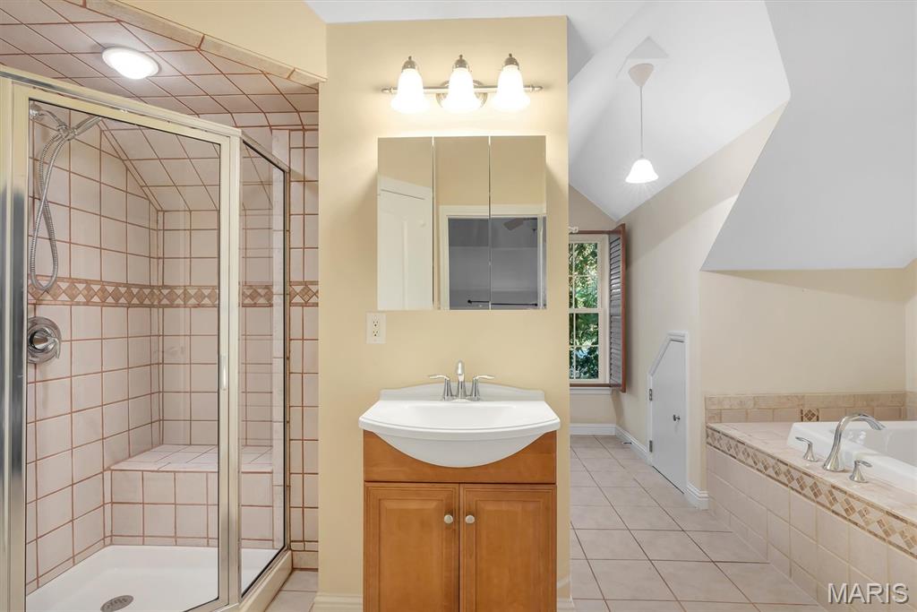 1549 Paradise Valley Drive