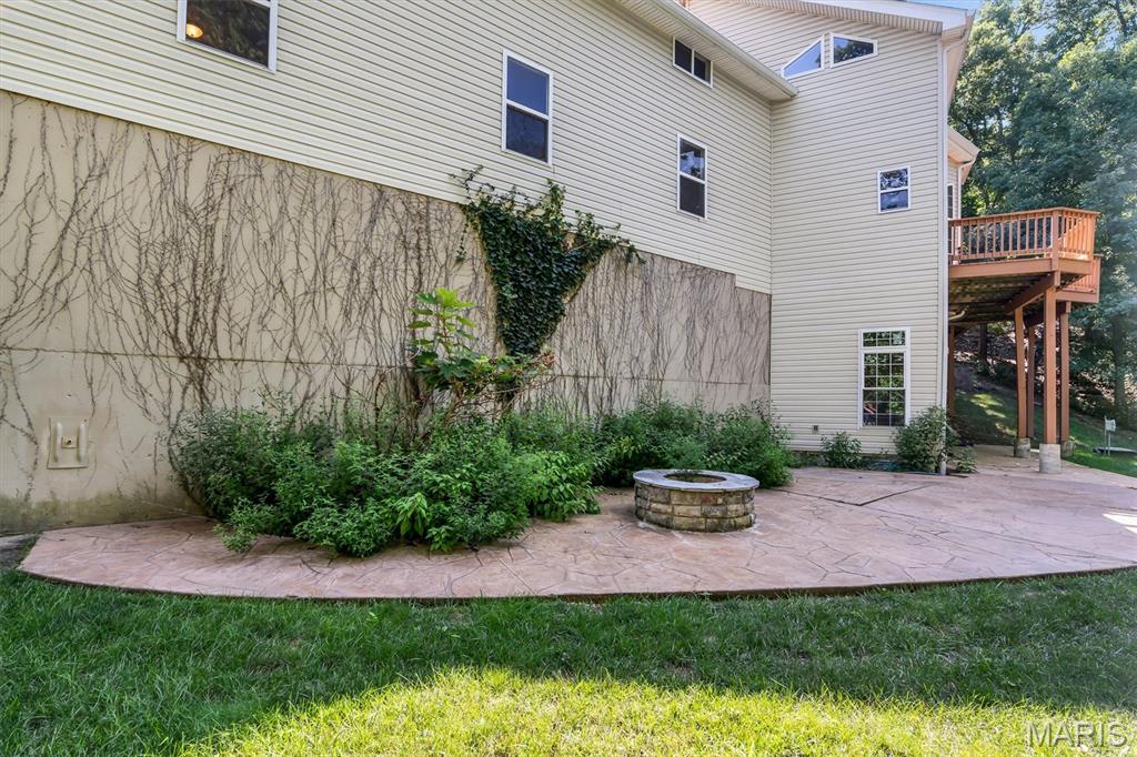 1549 Paradise Valley Drive