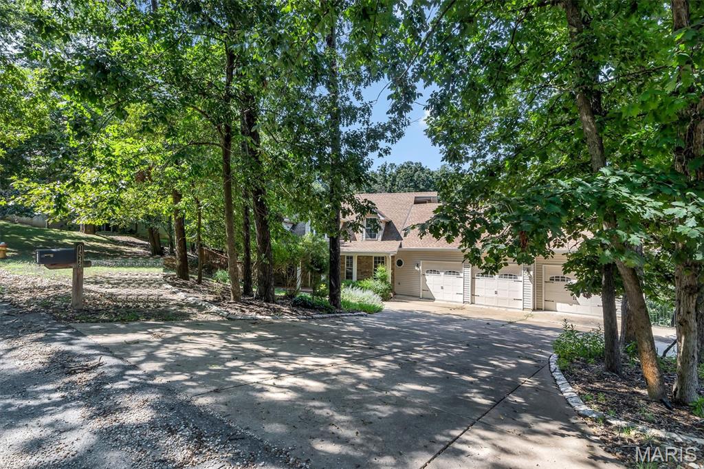 1549 Paradise Valley Drive