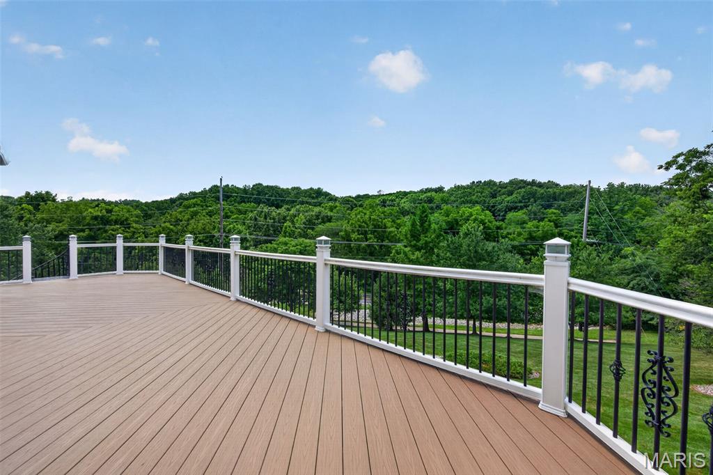 5 Kehrs Mill Glen Court