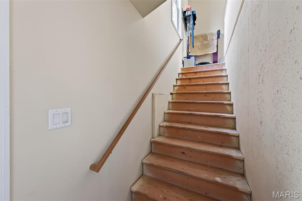 5 Kehrs Mill Glen Court