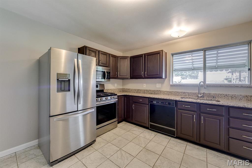 2728 Ashfield Drive