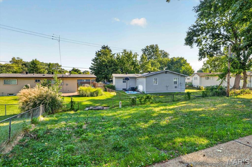 665 Redwing Drive