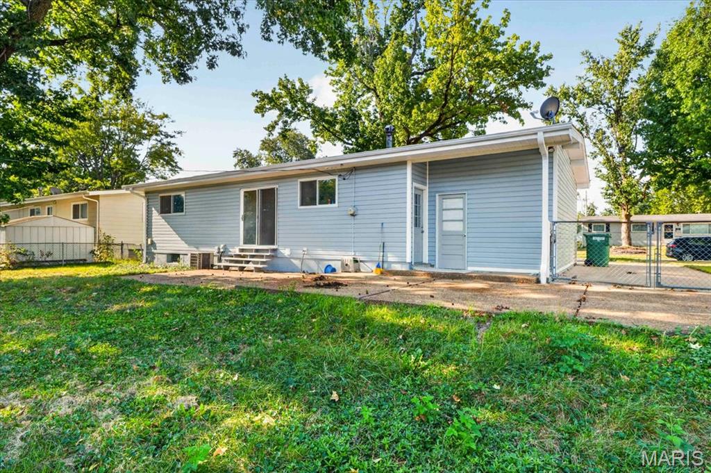 665 Redwing Drive