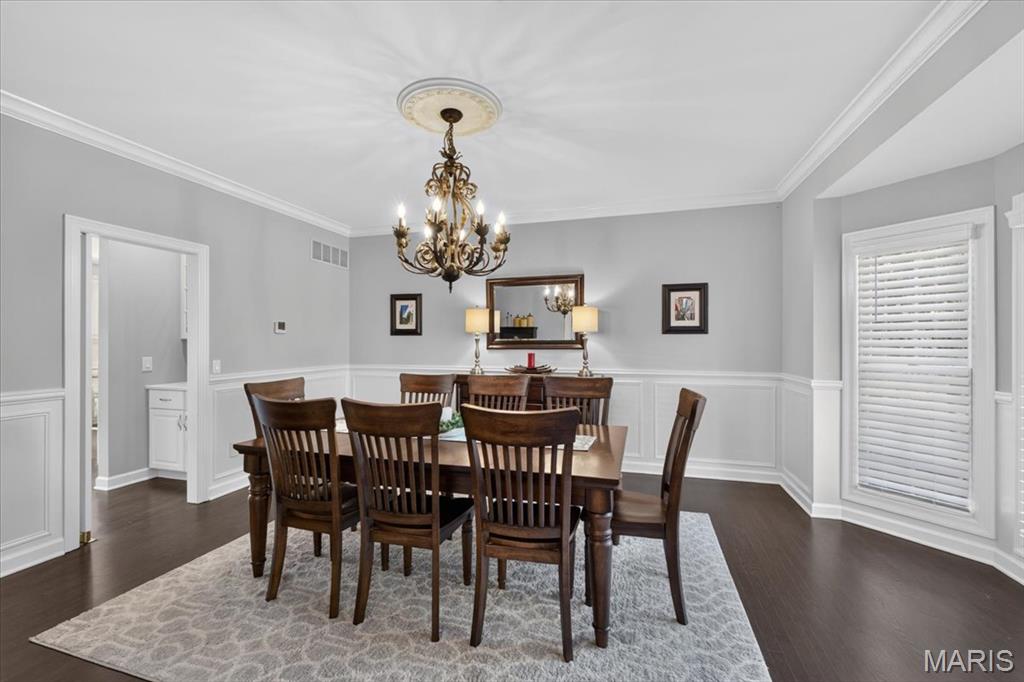 17915 White Robin Court