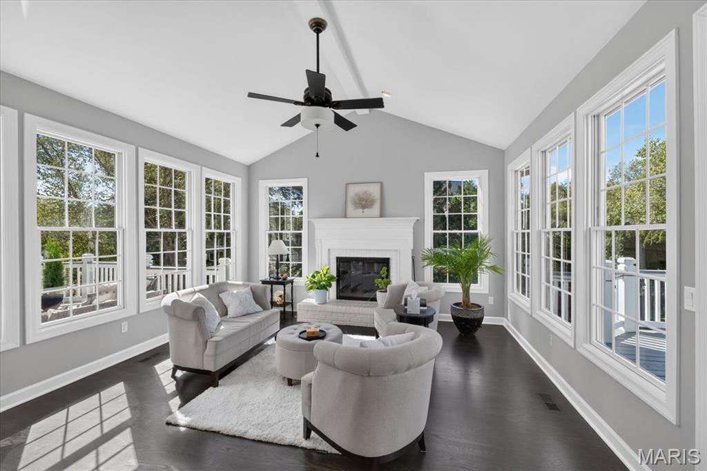 17915 White Robin Court