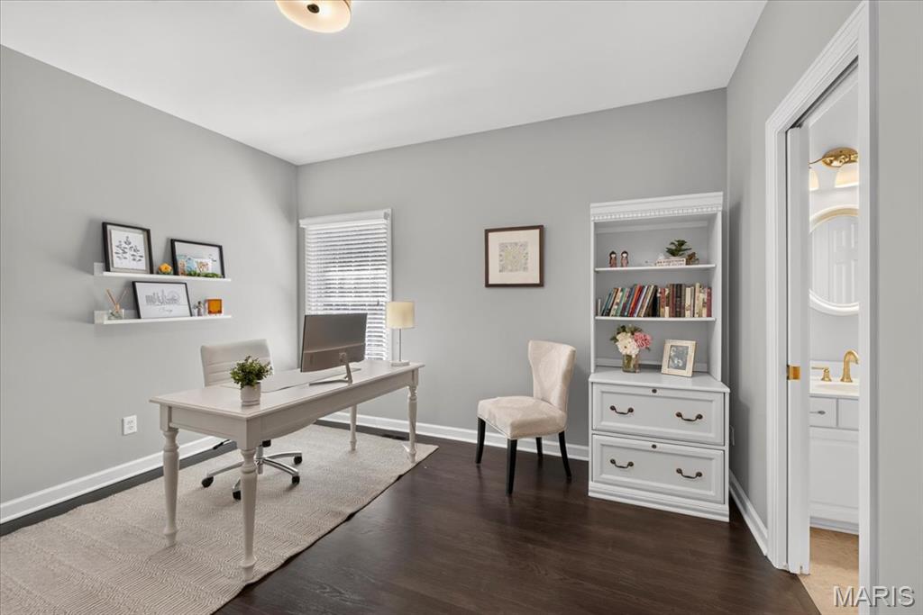 17915 White Robin Court