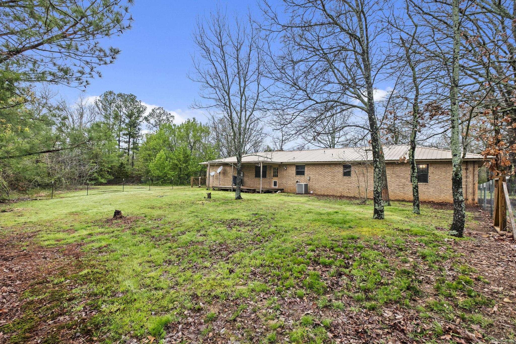 111 N Summit Dr