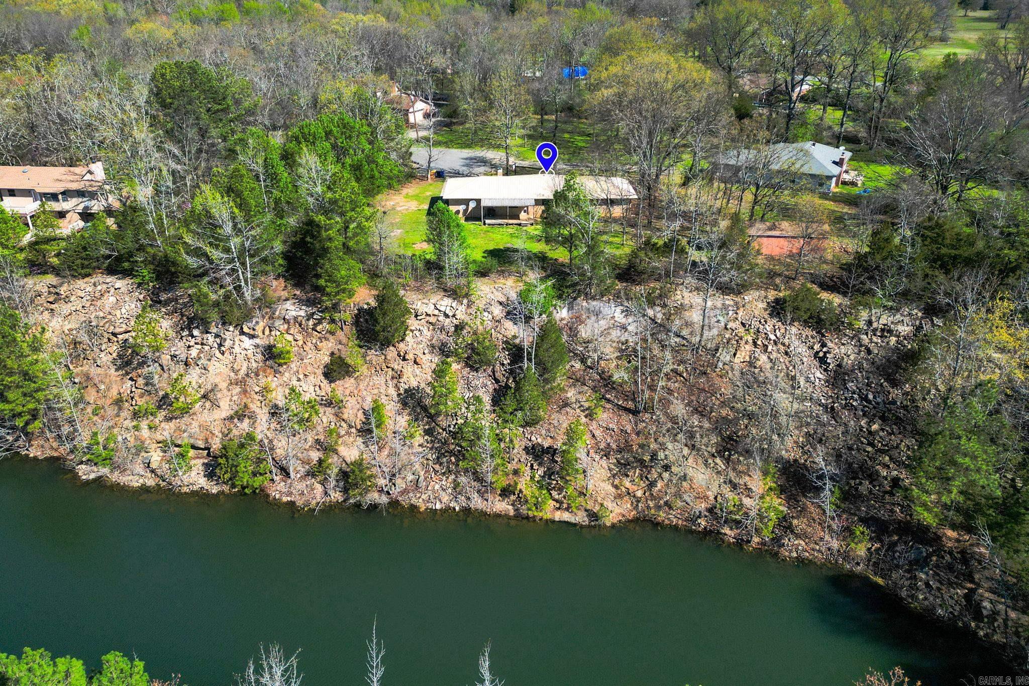111 N Summit Dr