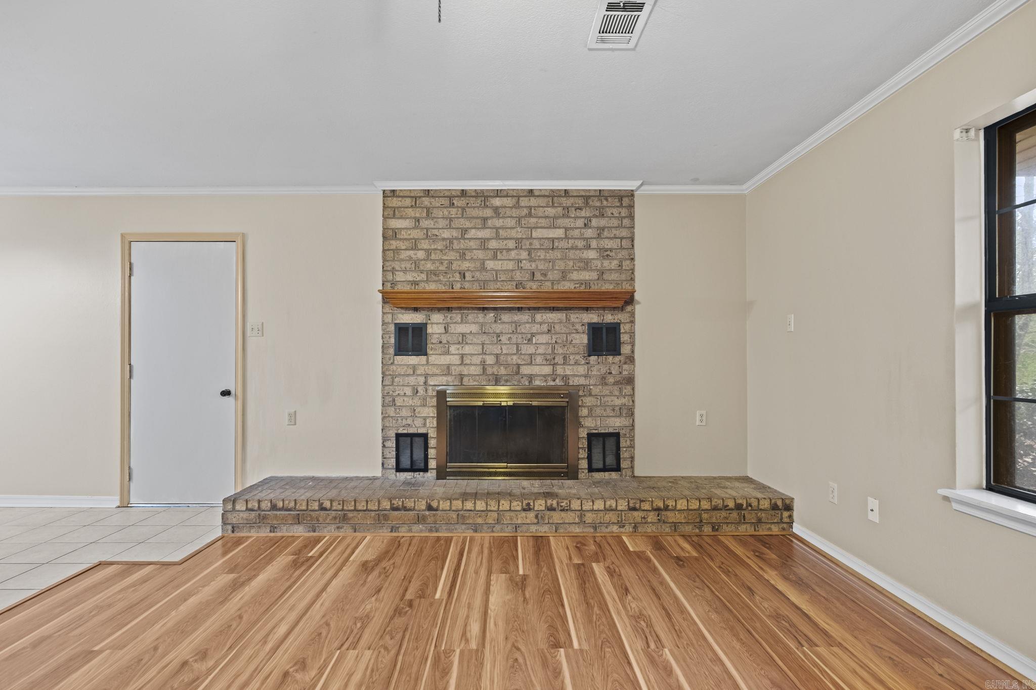 111 N Summit Dr