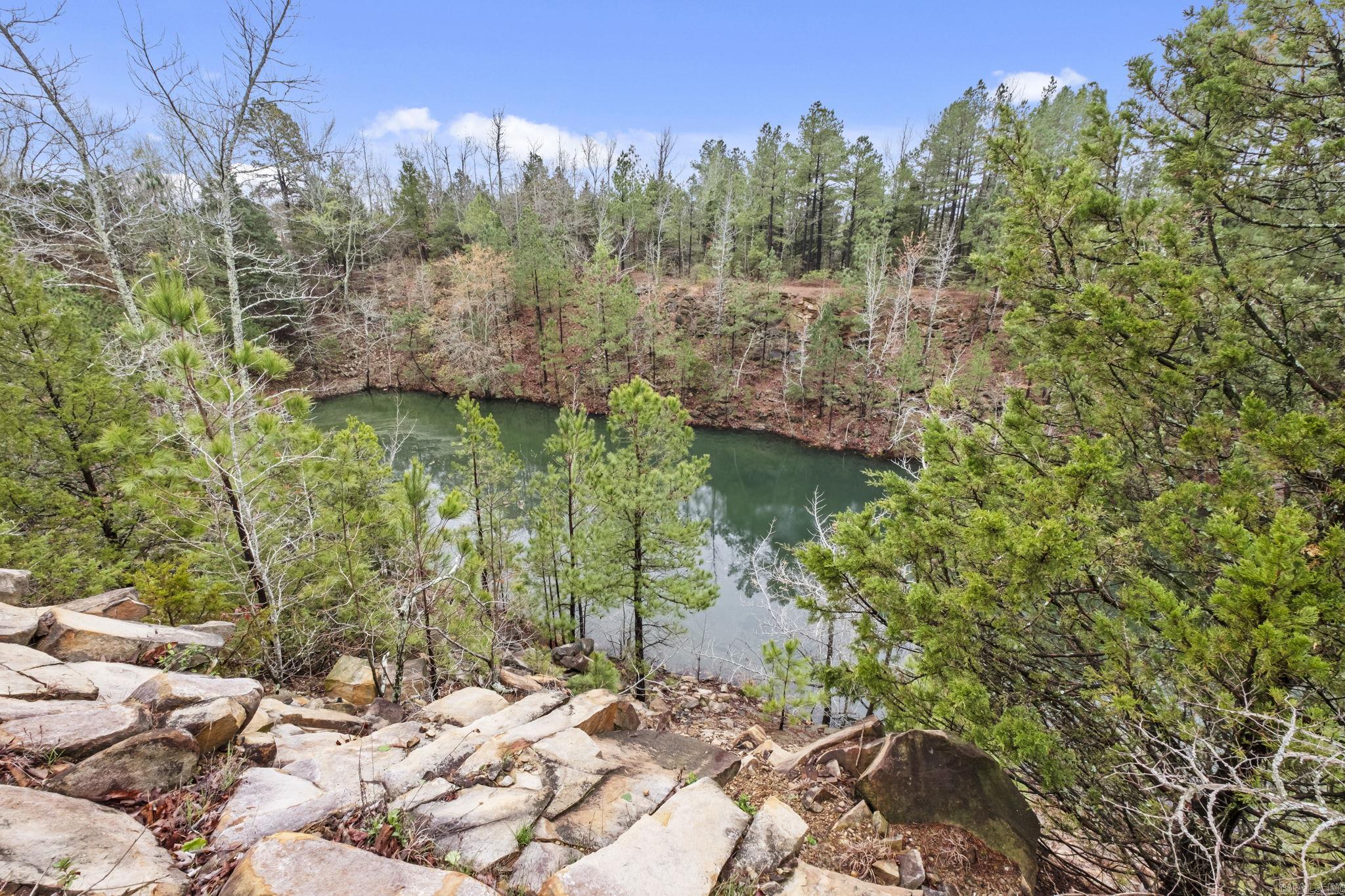 111 N Summit Dr