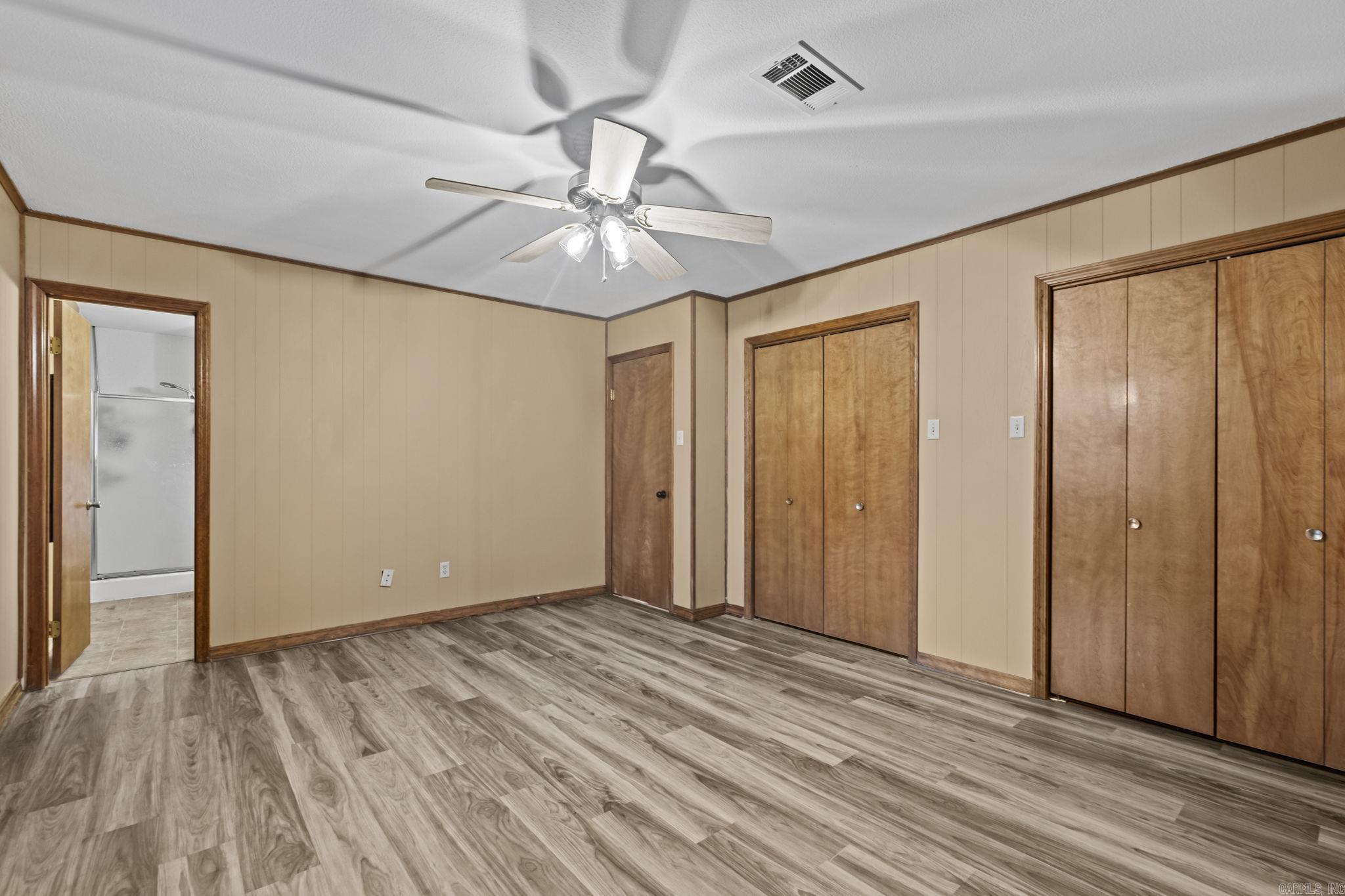 111 N Summit Dr