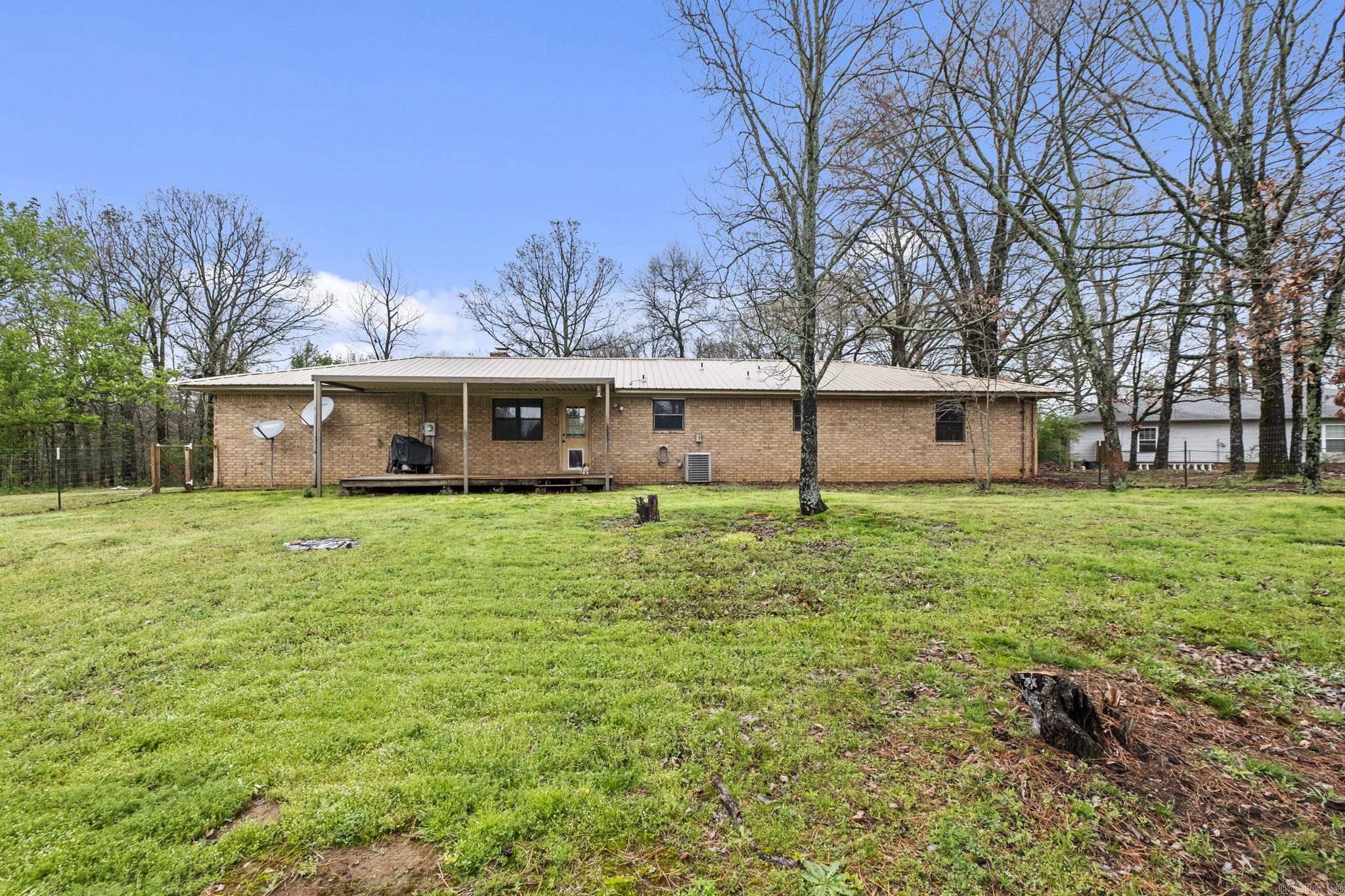 111 N Summit Dr