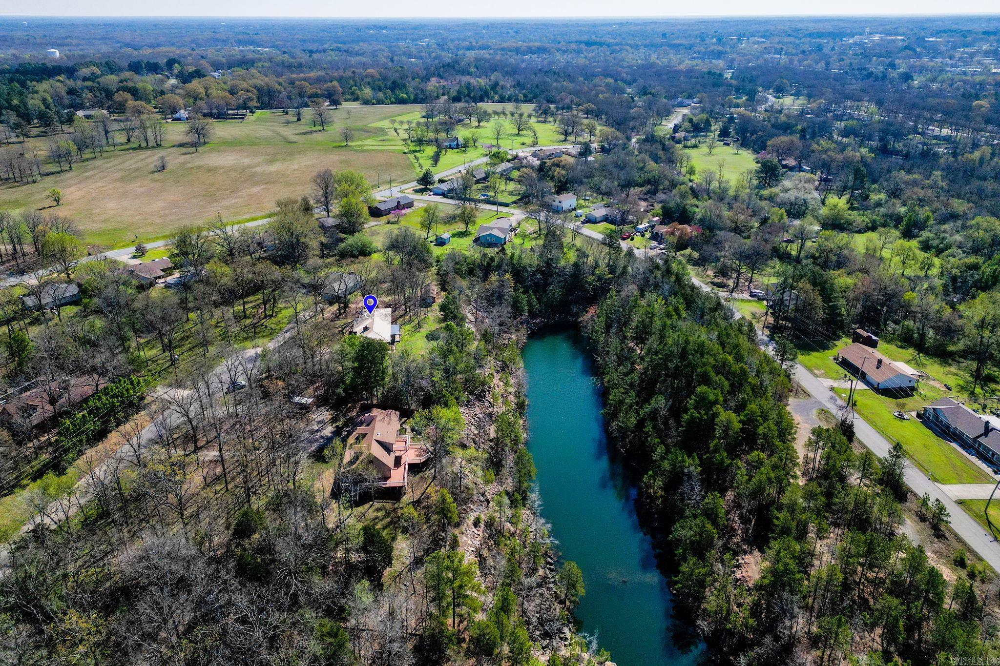 111 N Summit Dr