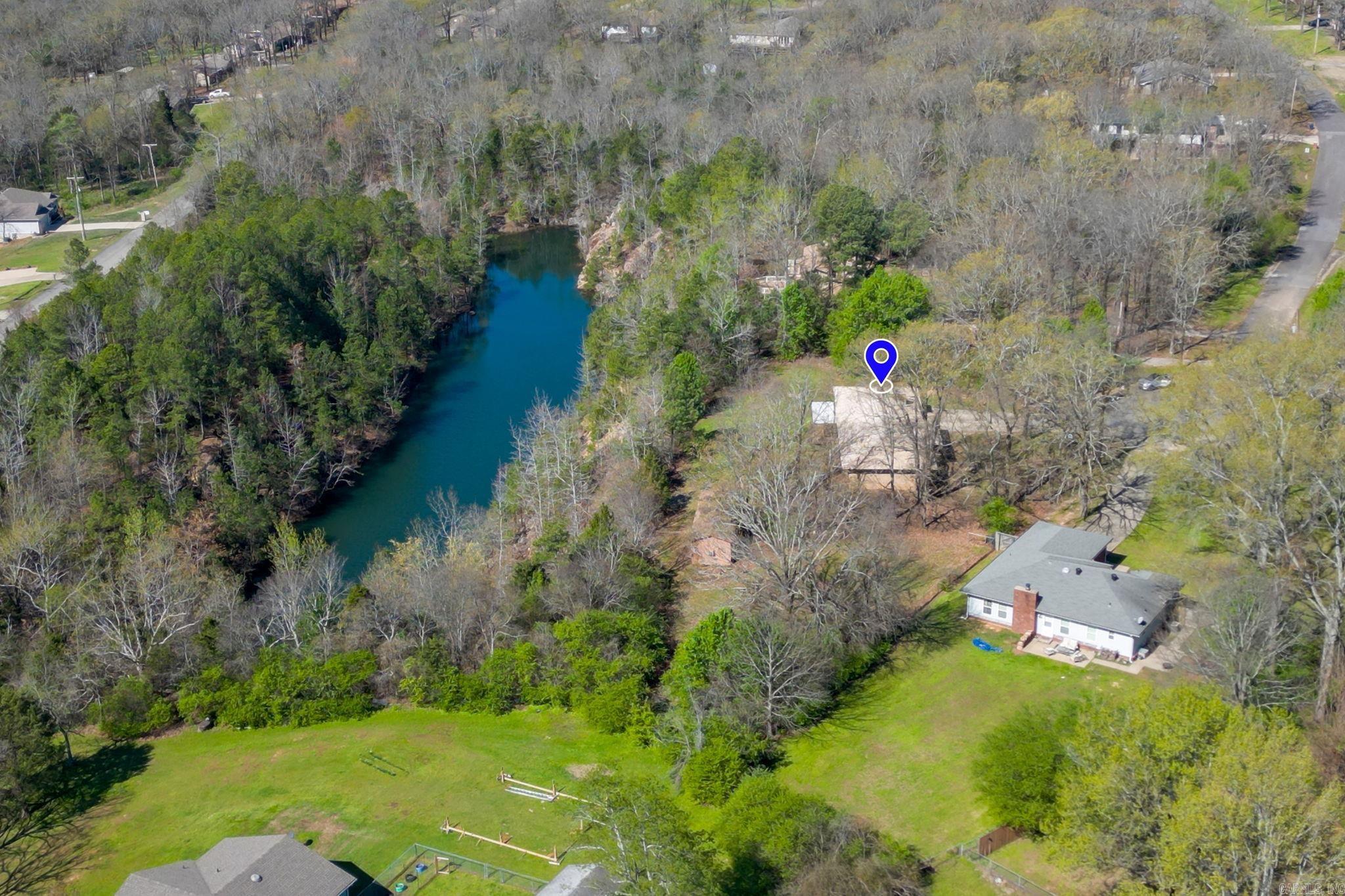 111 N Summit Dr