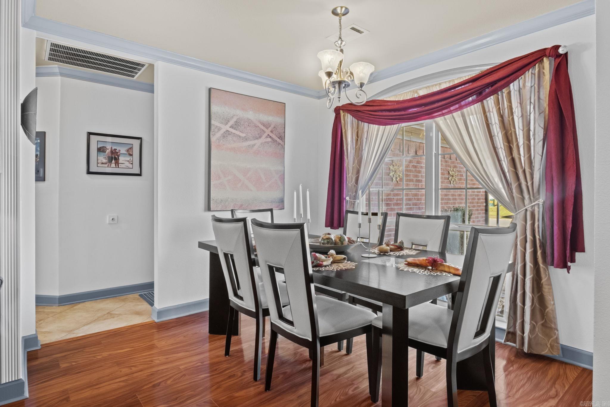 3024 Miracle Heights