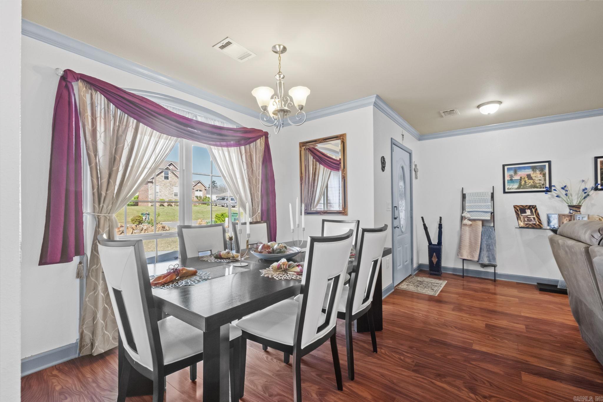3024 Miracle Heights