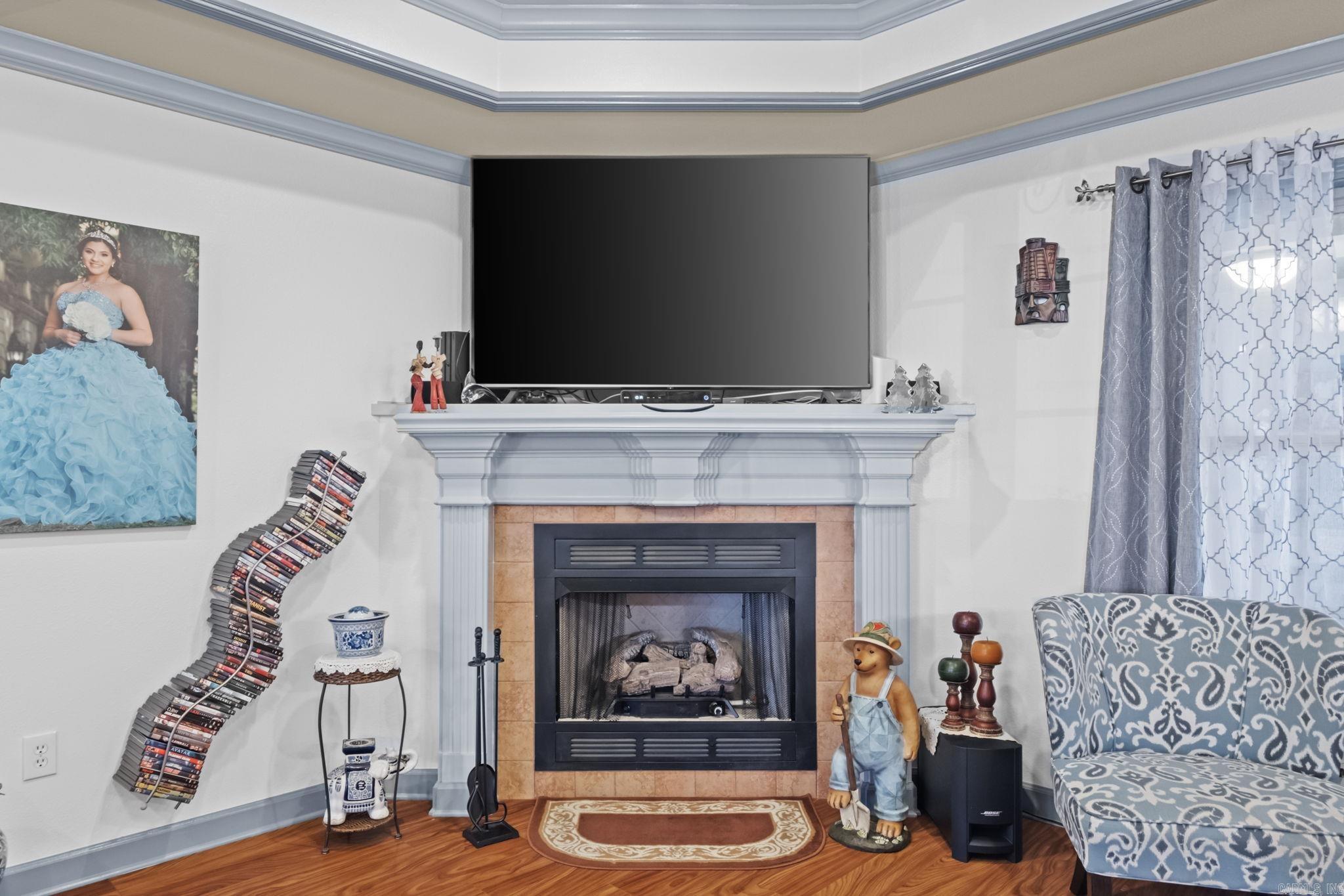 3024 Miracle Heights