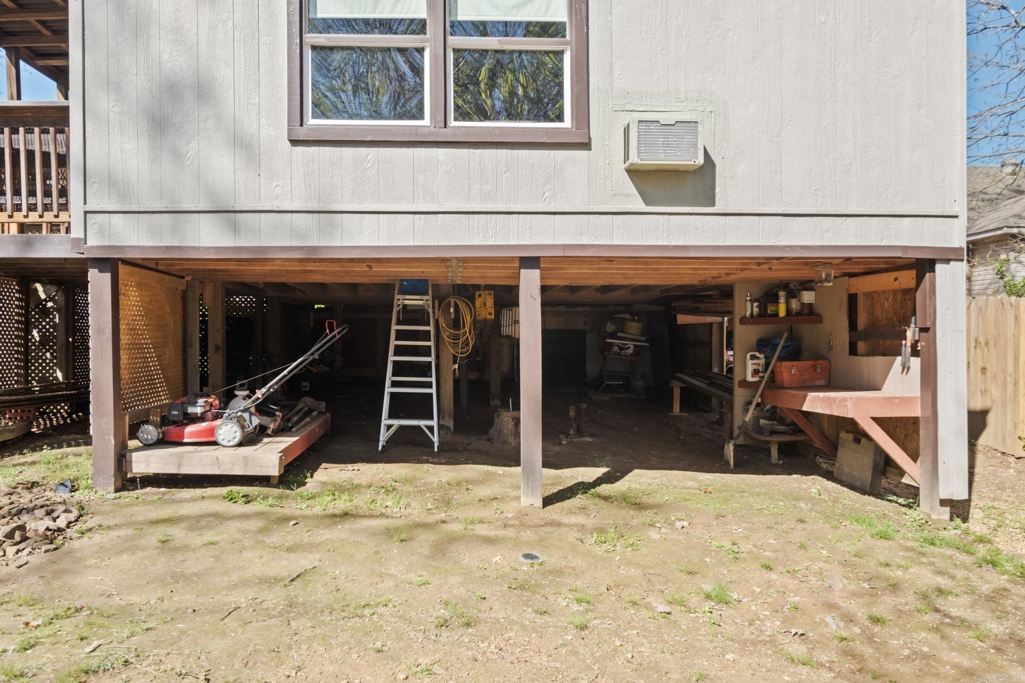 3024 Miracle Heights