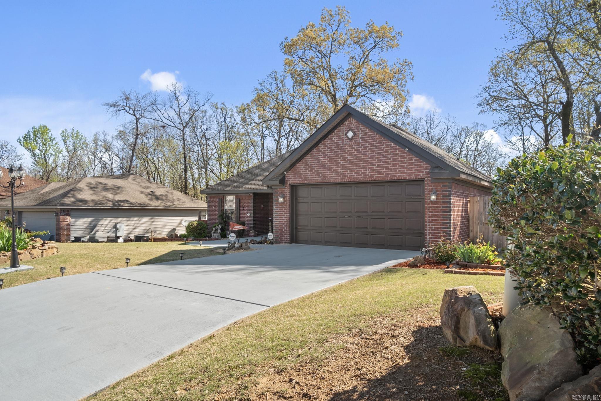 3024 Miracle Heights