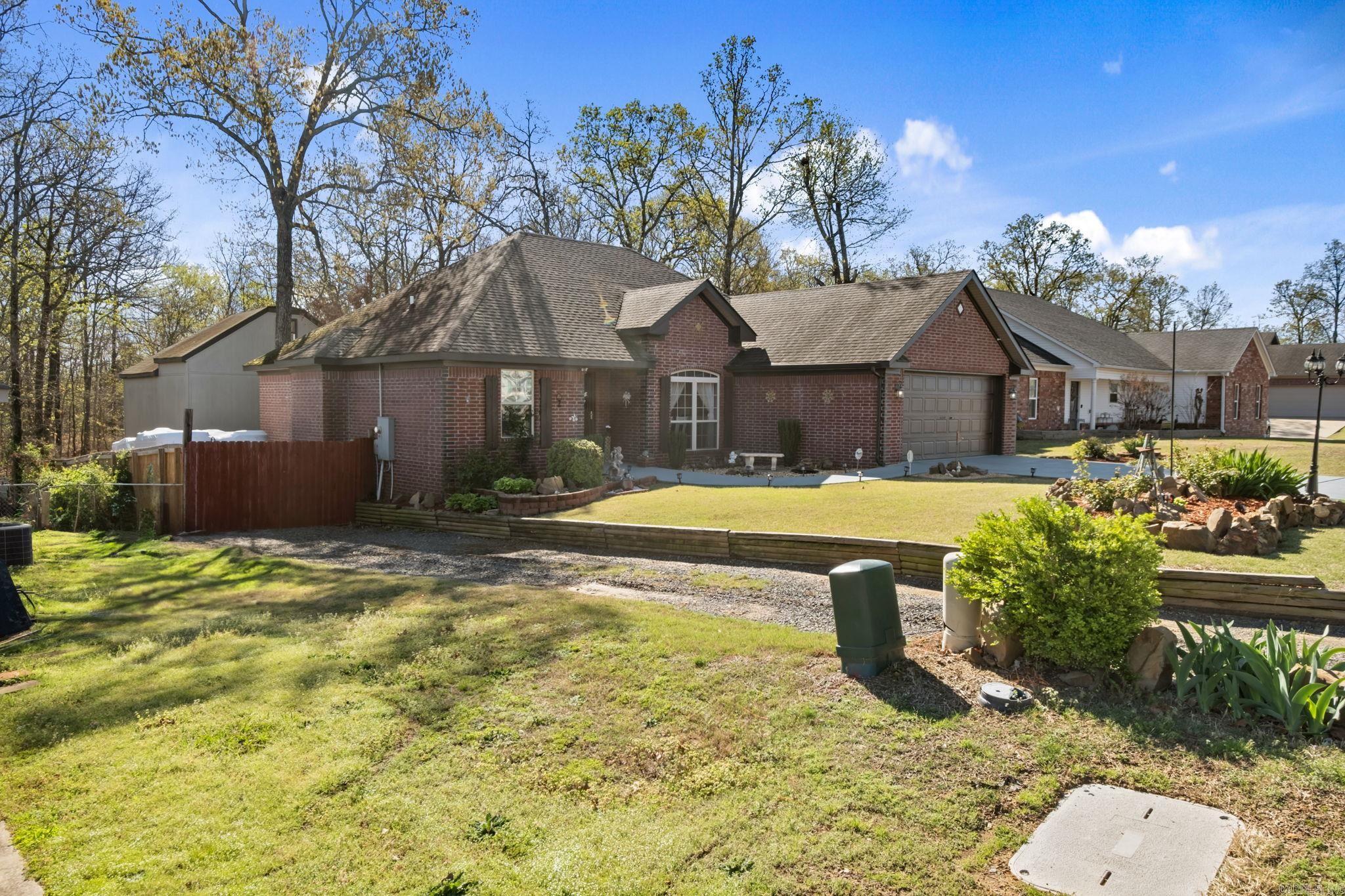 3024 Miracle Heights