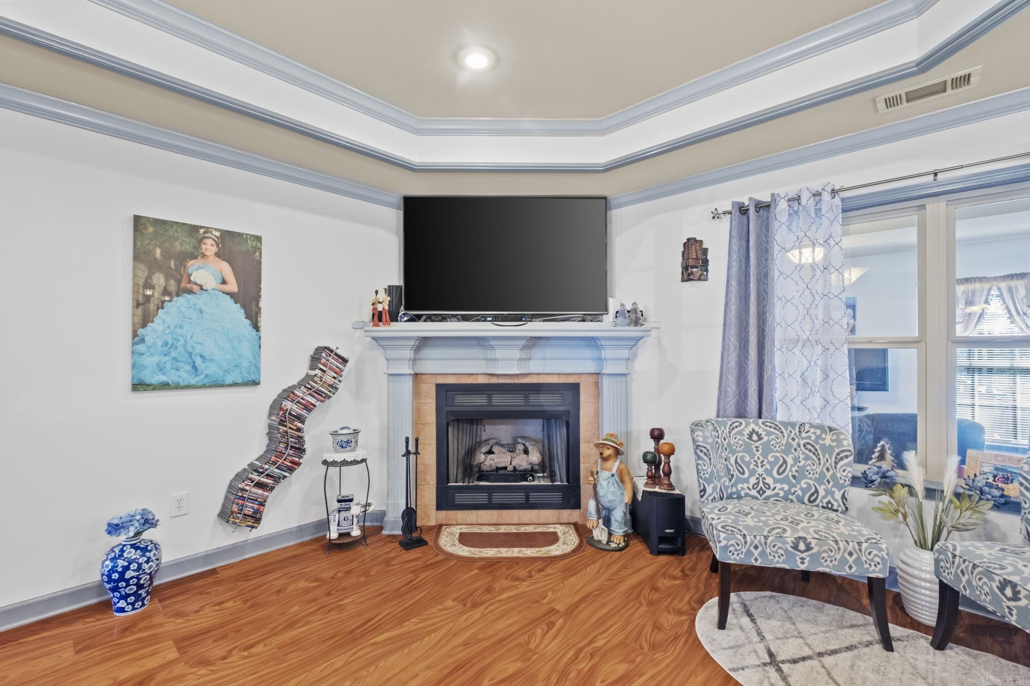 3024 Miracle Heights