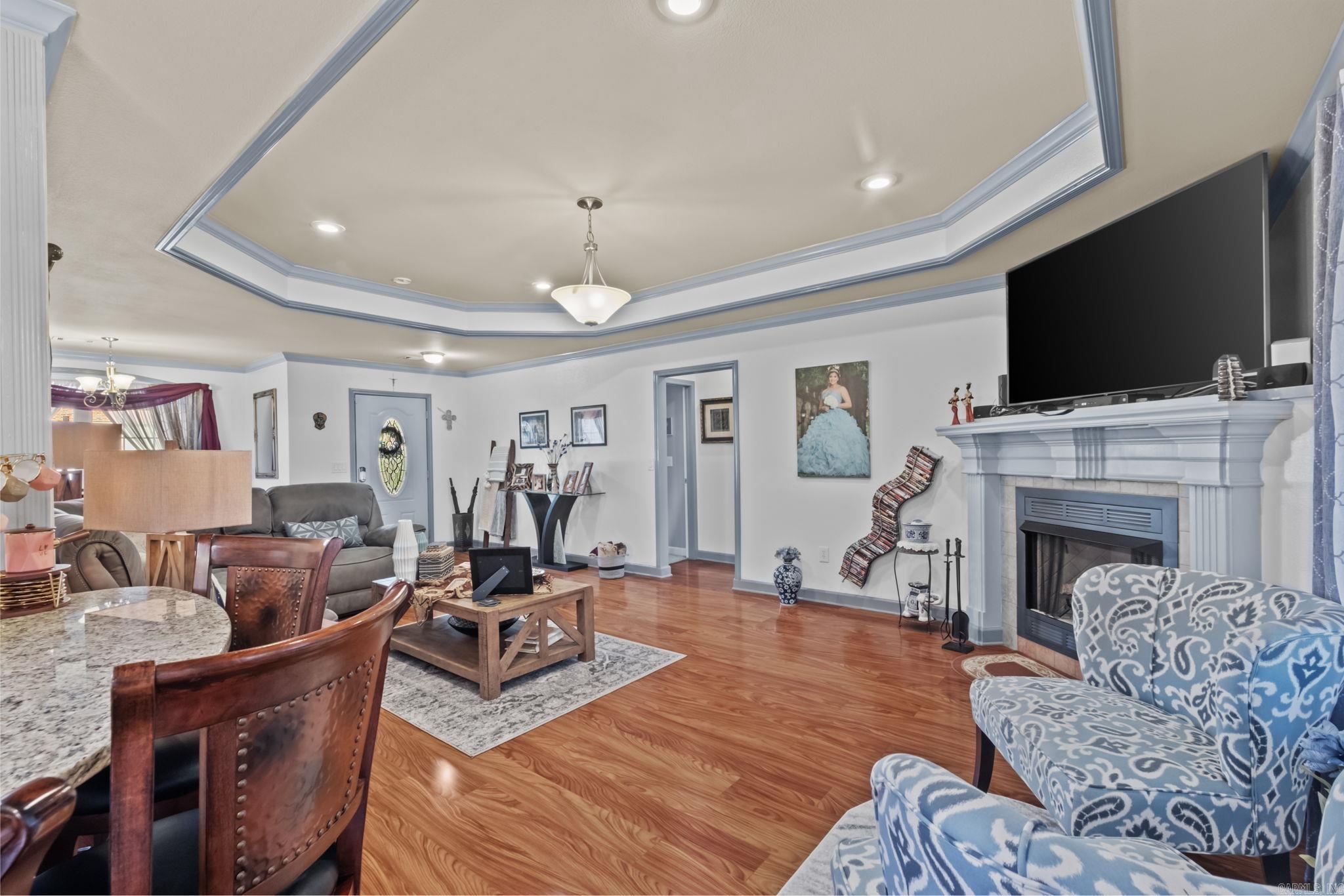 3024 Miracle Heights