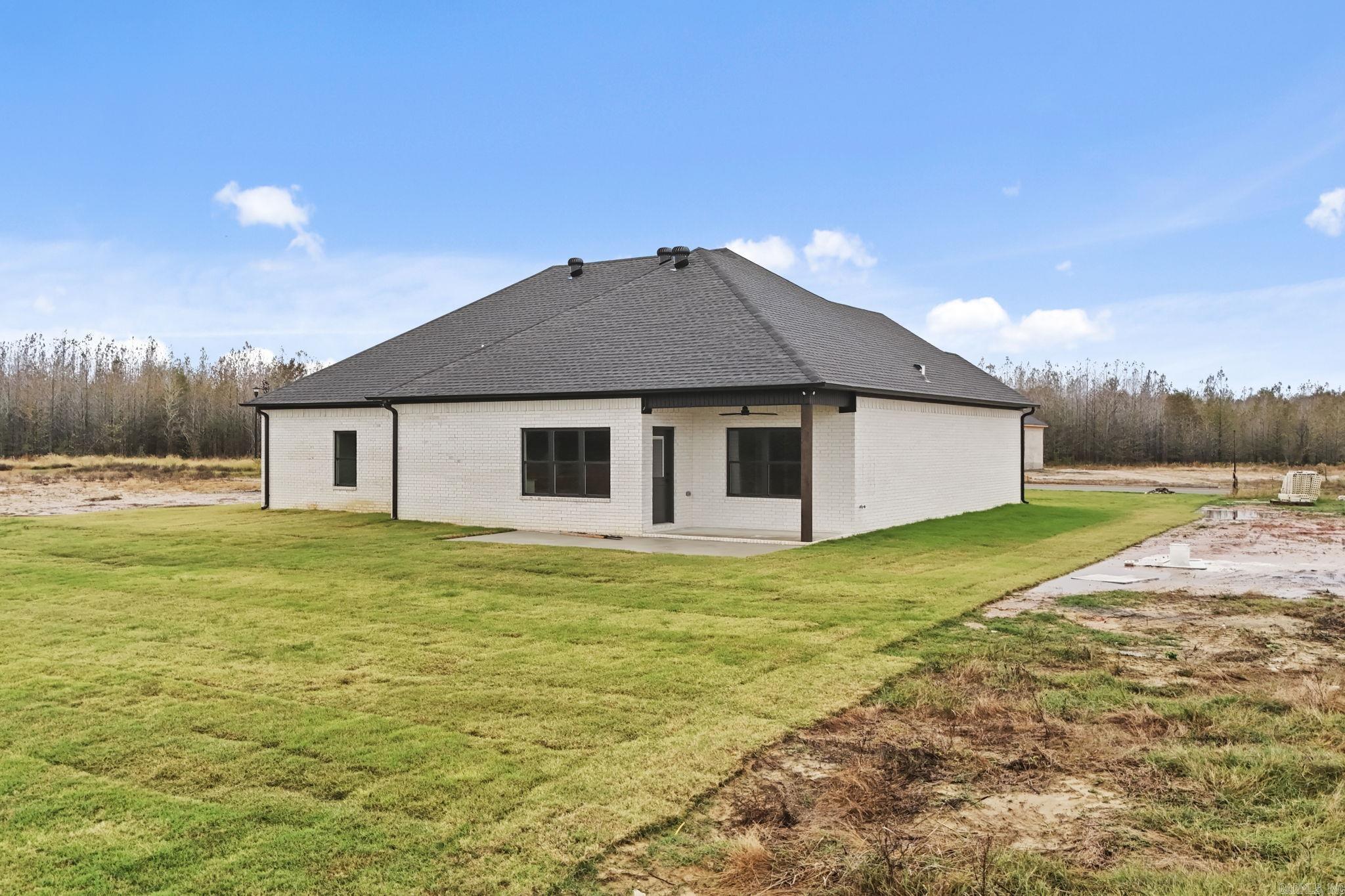 2316 Lakewood Circle