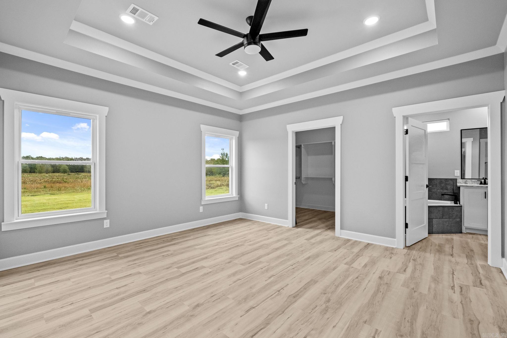 2316 Lakewood Circle