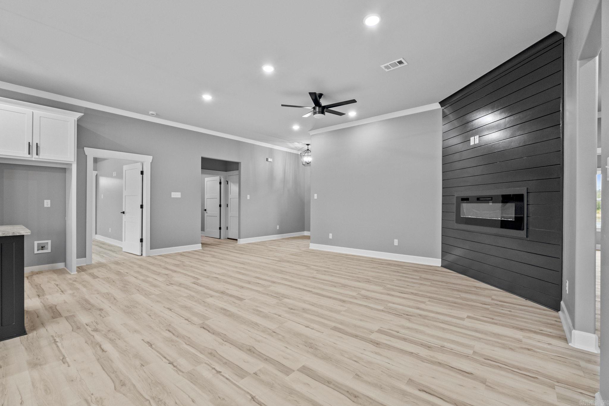 2316 Lakewood Circle
