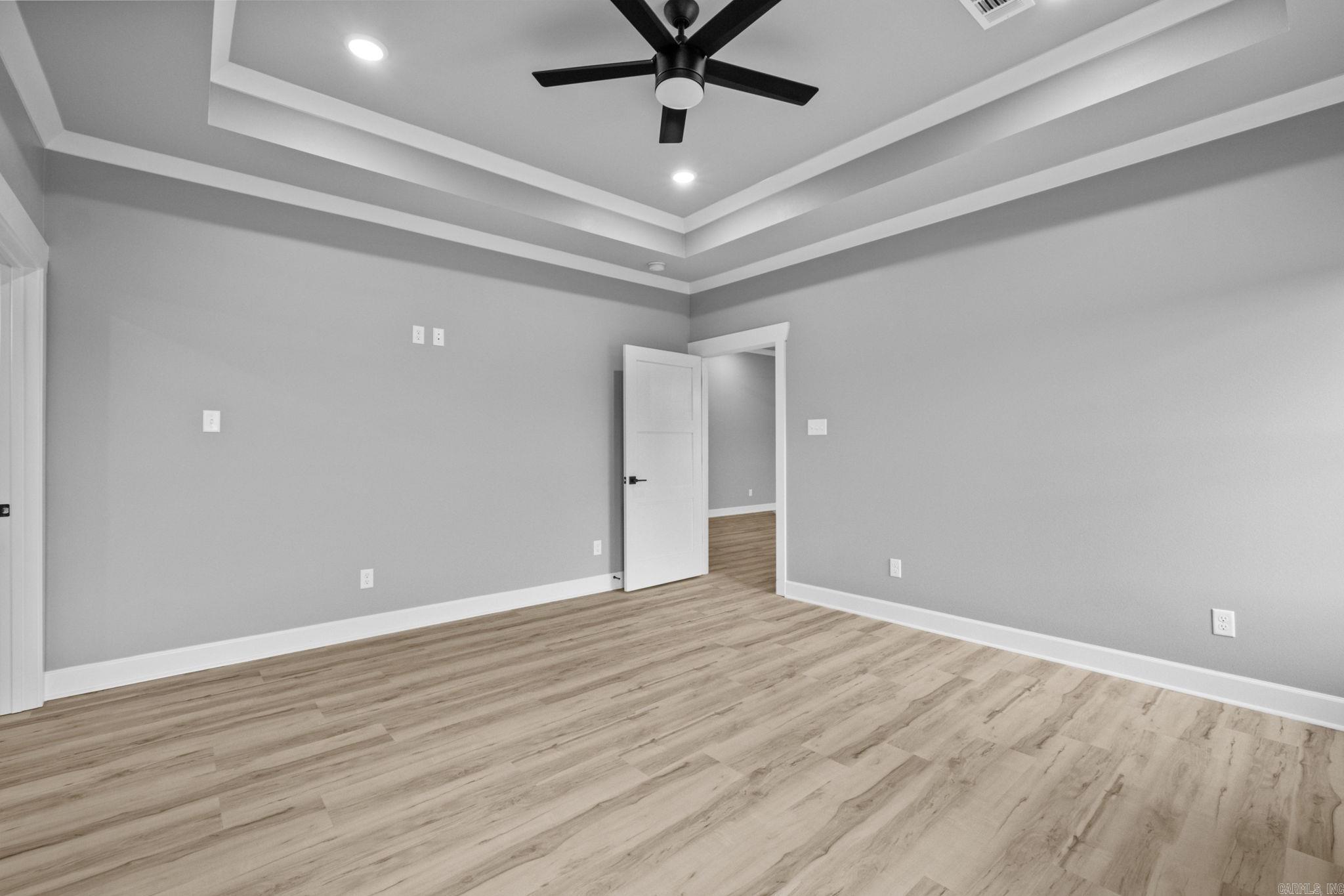 2316 Lakewood Circle