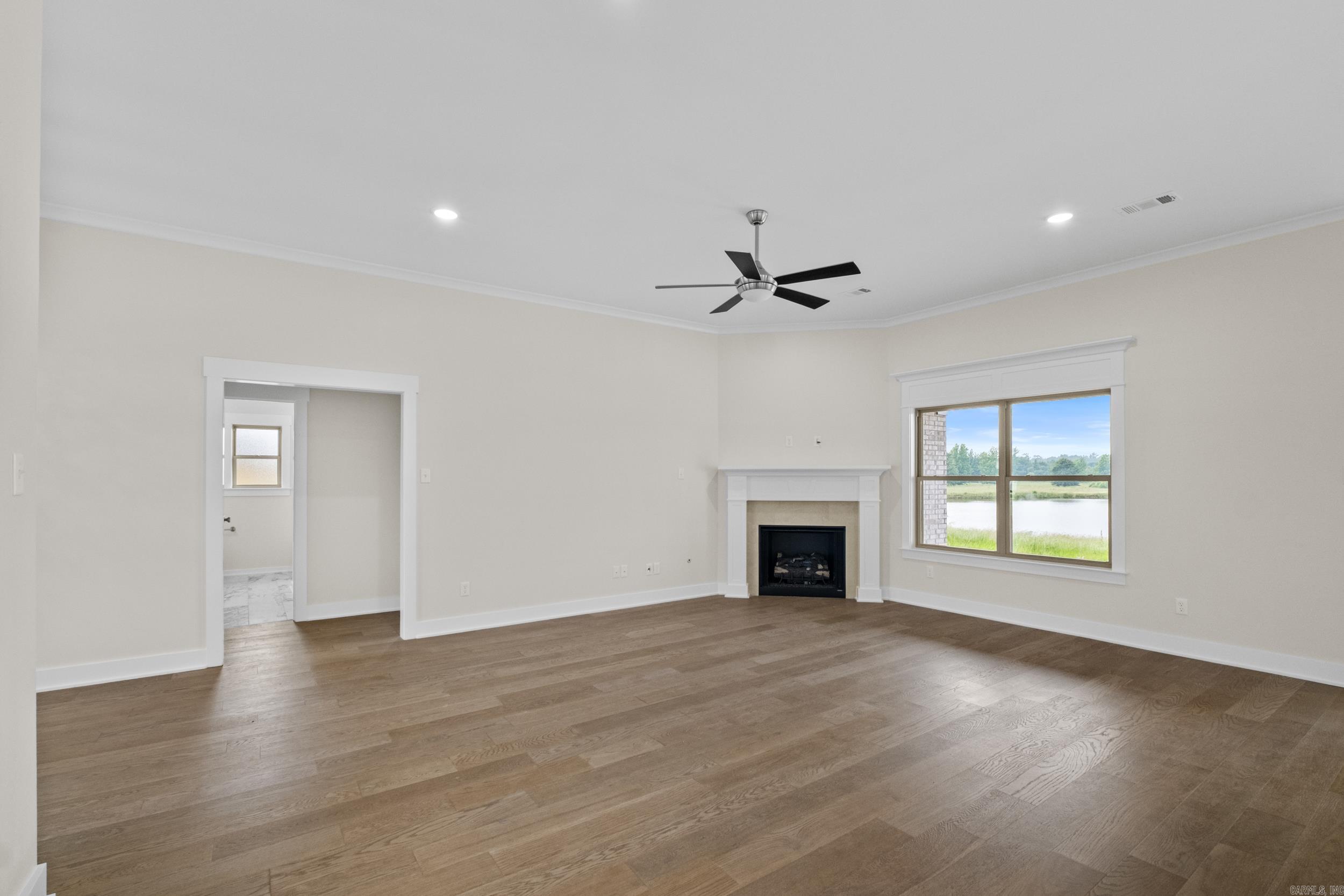 2321 Lakewood Circle