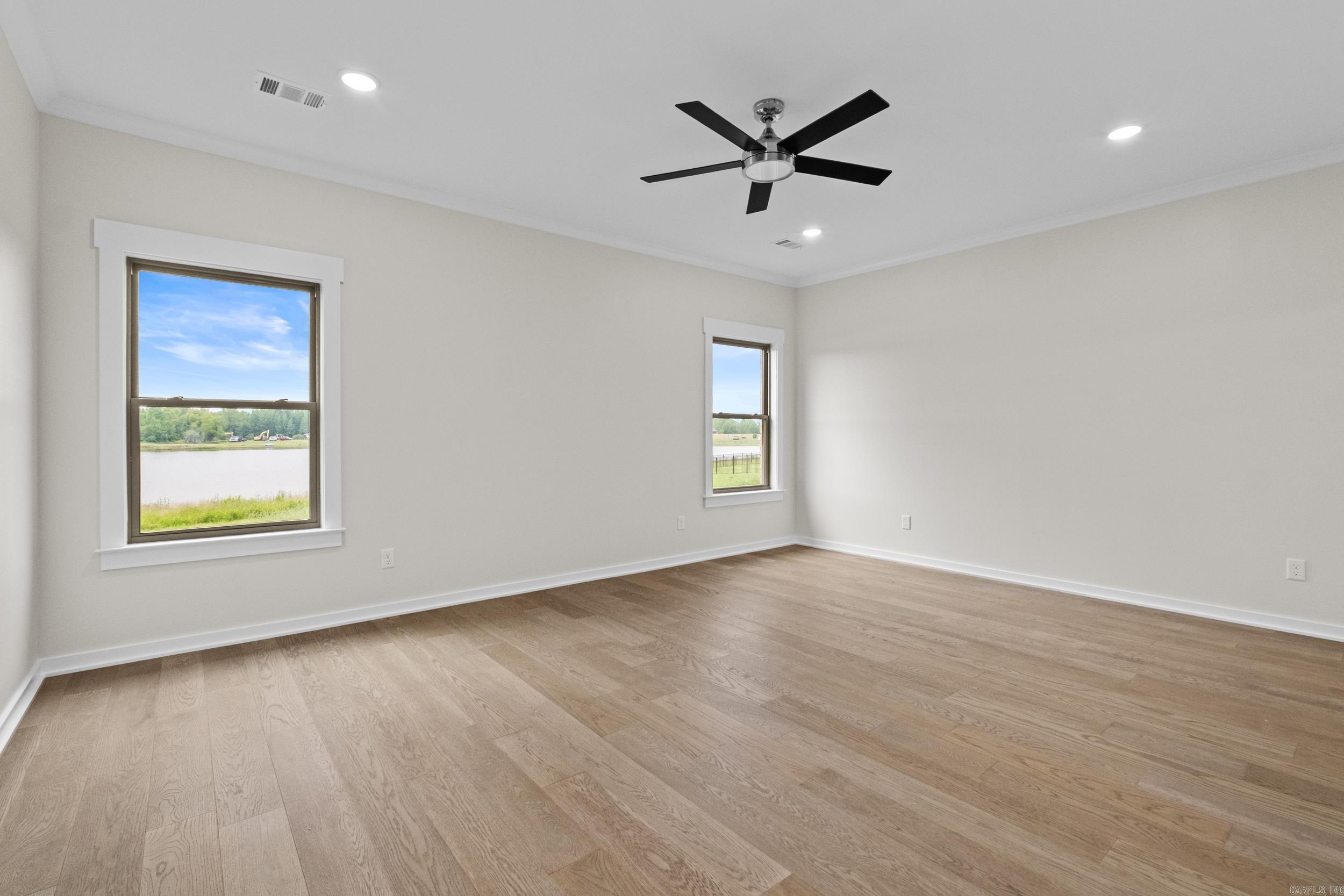 2321 Lakewood Circle