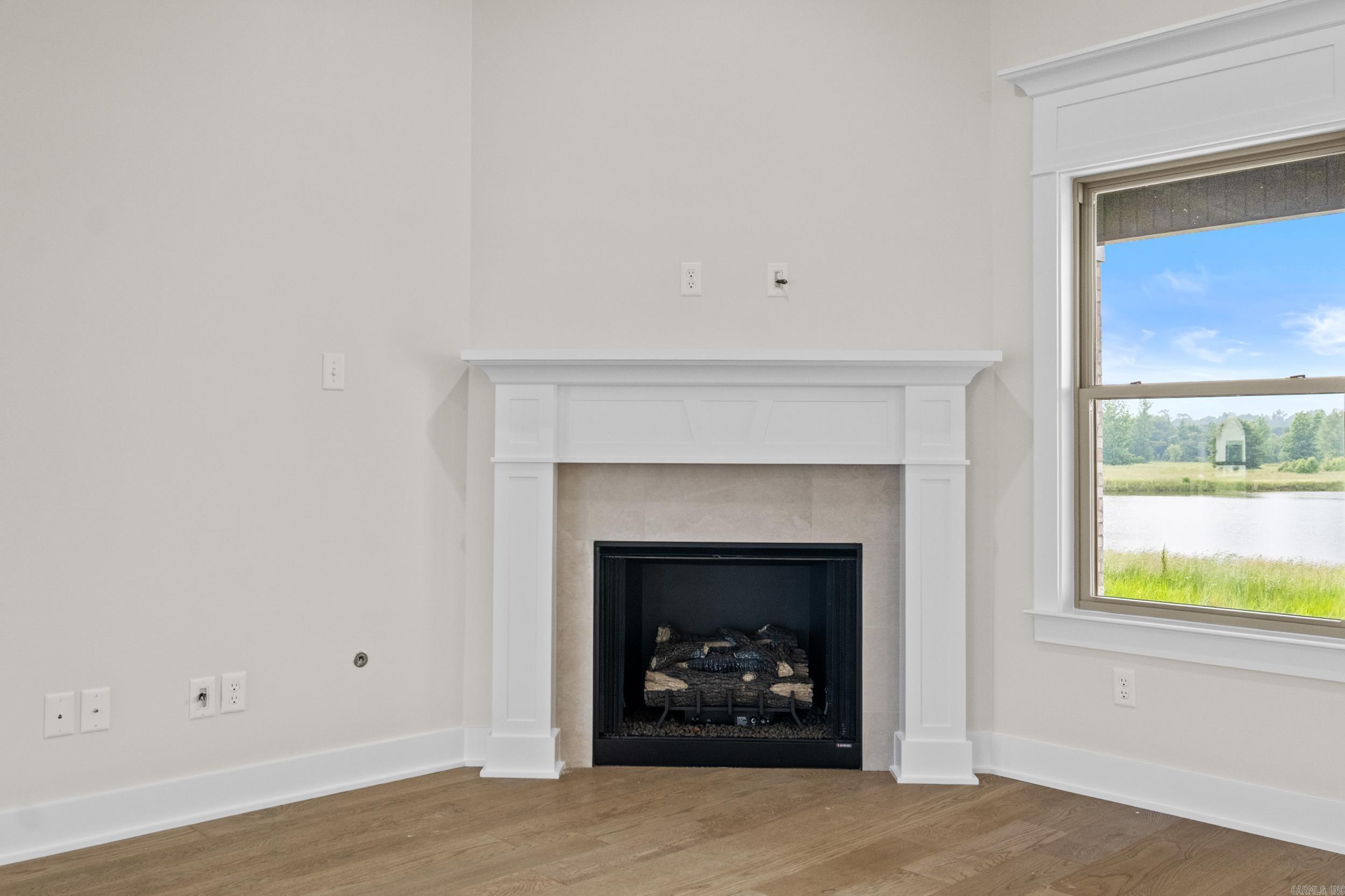 2321 Lakewood Circle