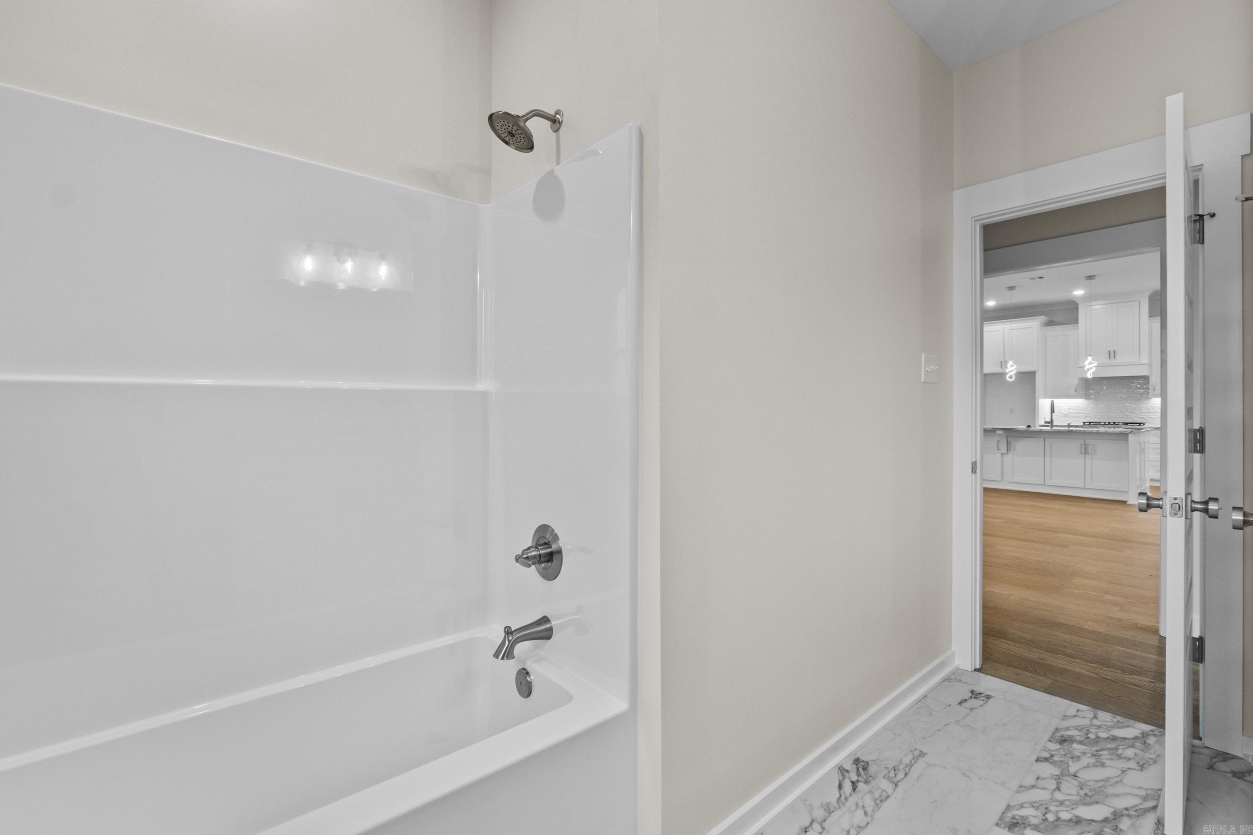 2321 Lakewood Circle