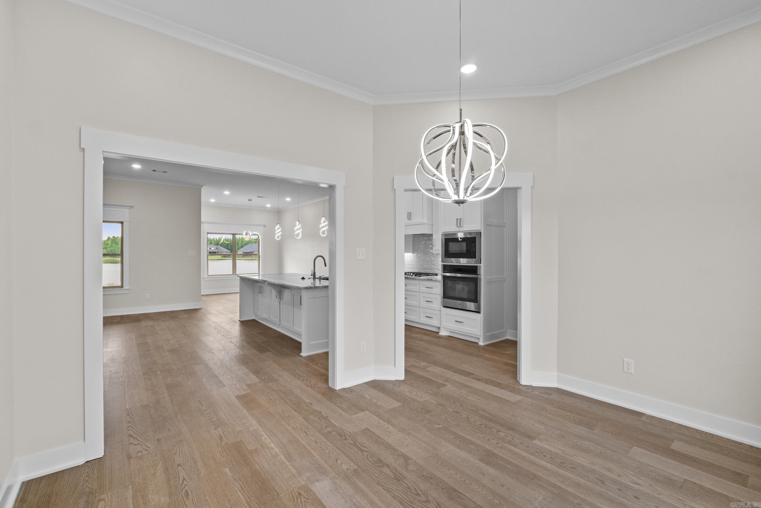 2321 Lakewood Circle