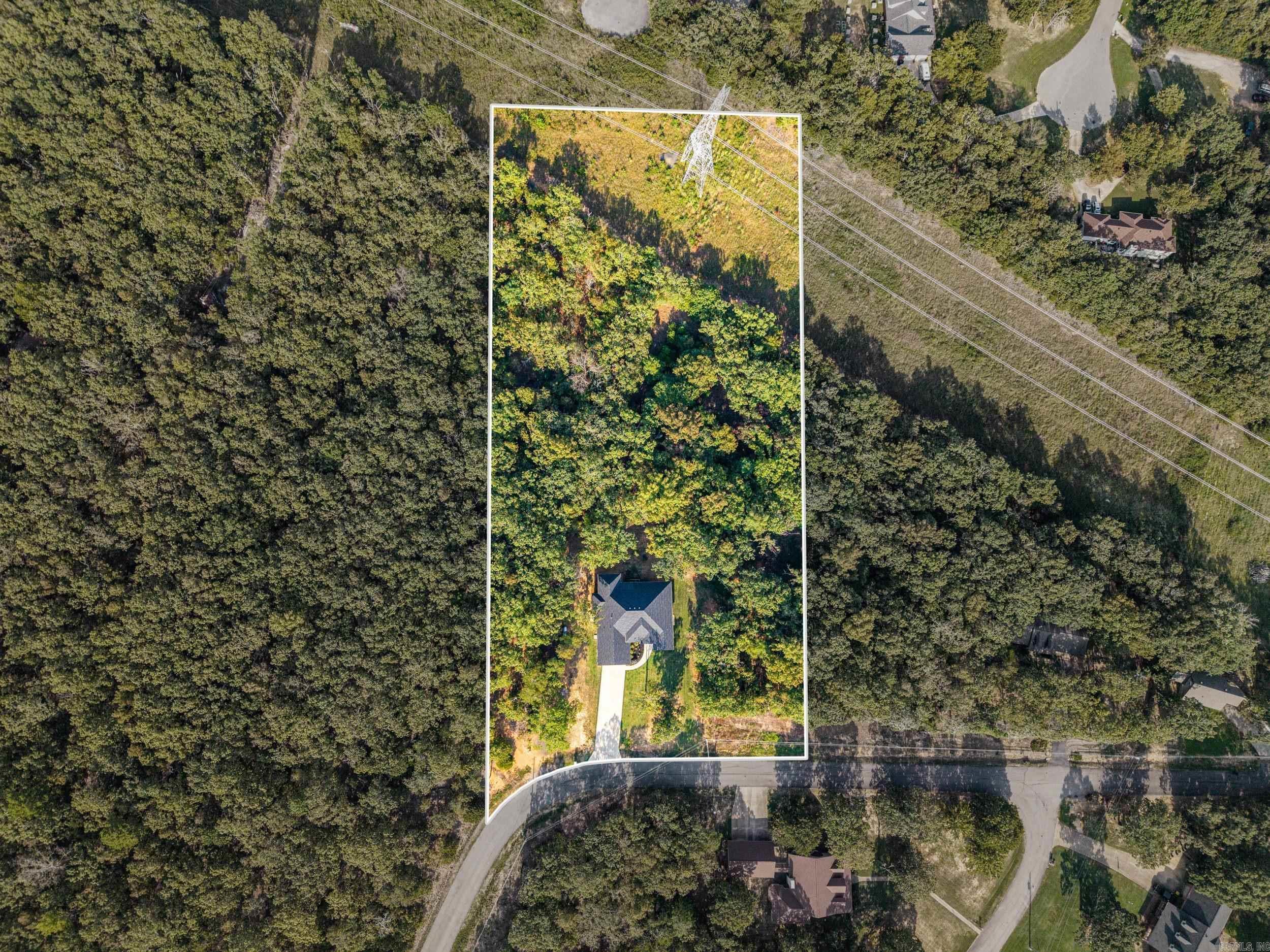 595 Willow Lake
