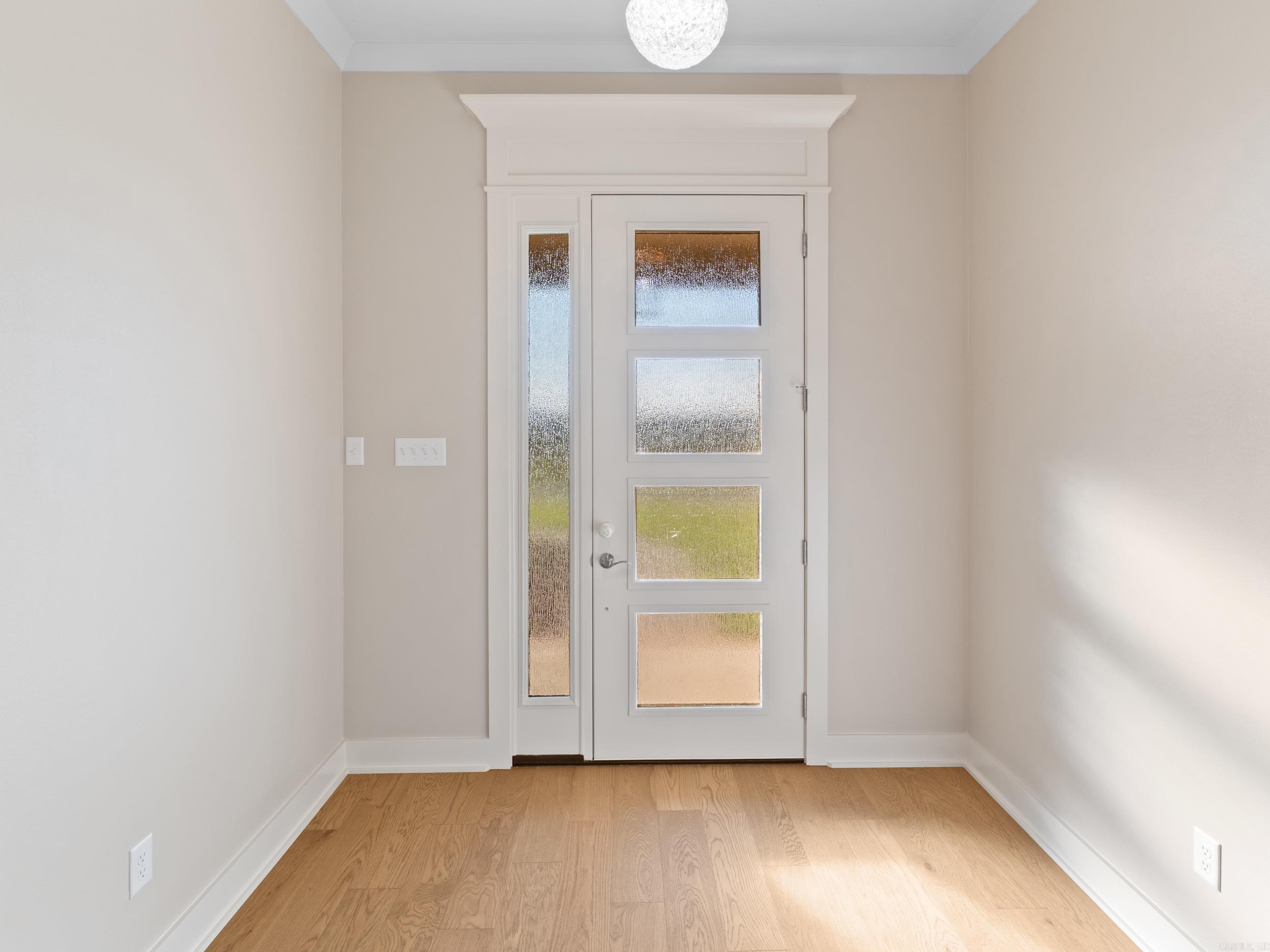 2344 Lakewood Circle