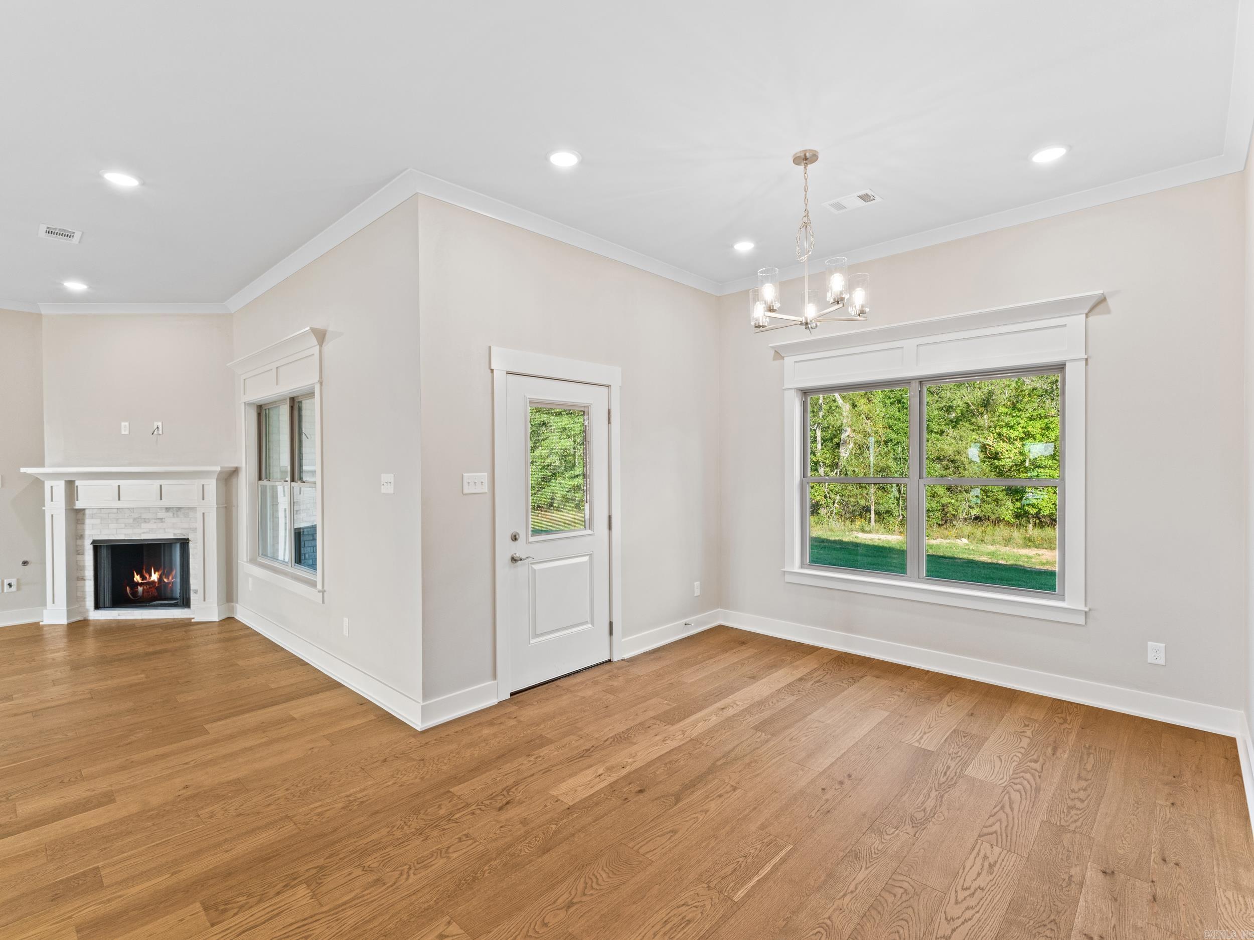 2344 Lakewood Circle