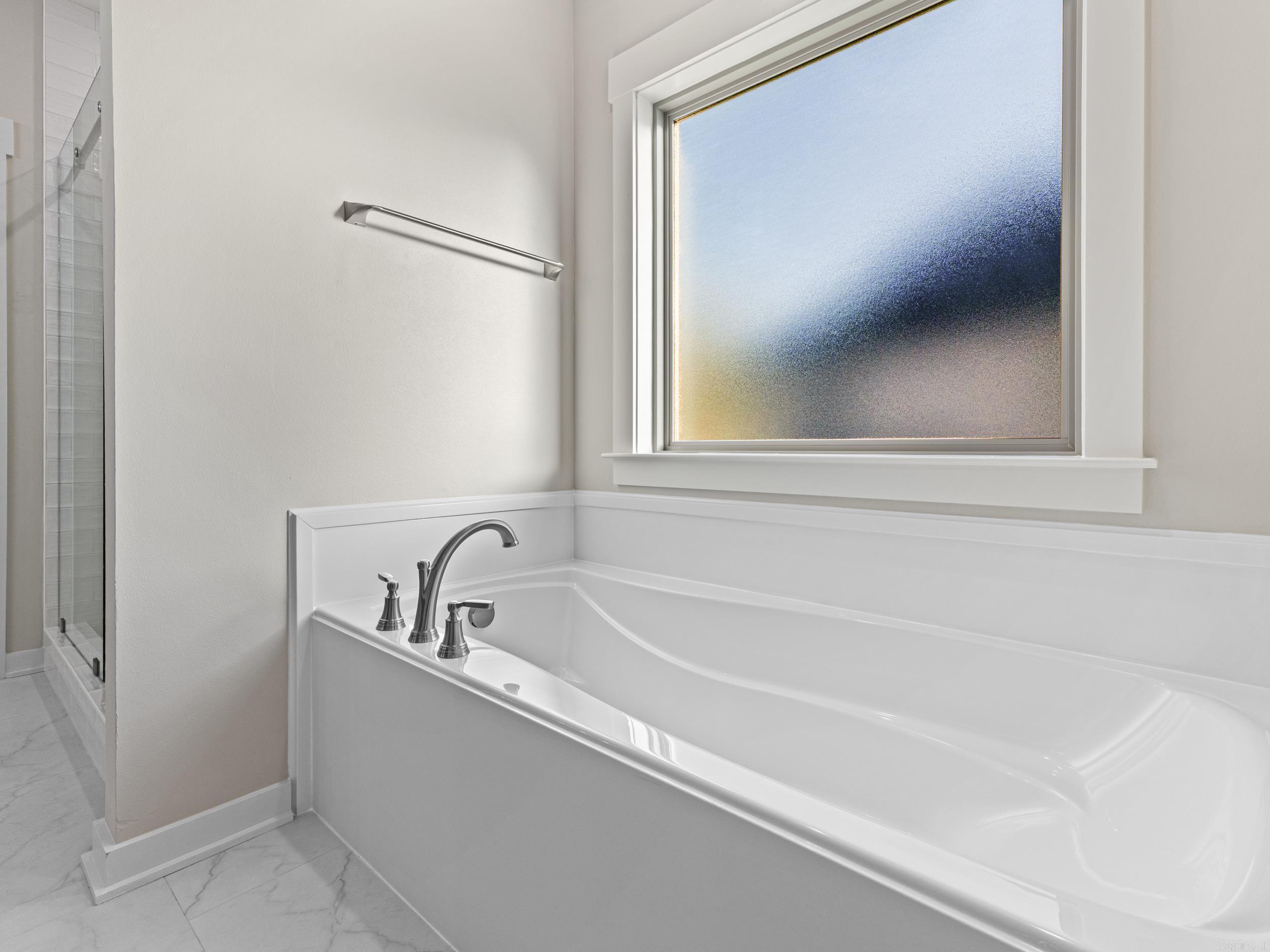 2344 Lakewood Circle