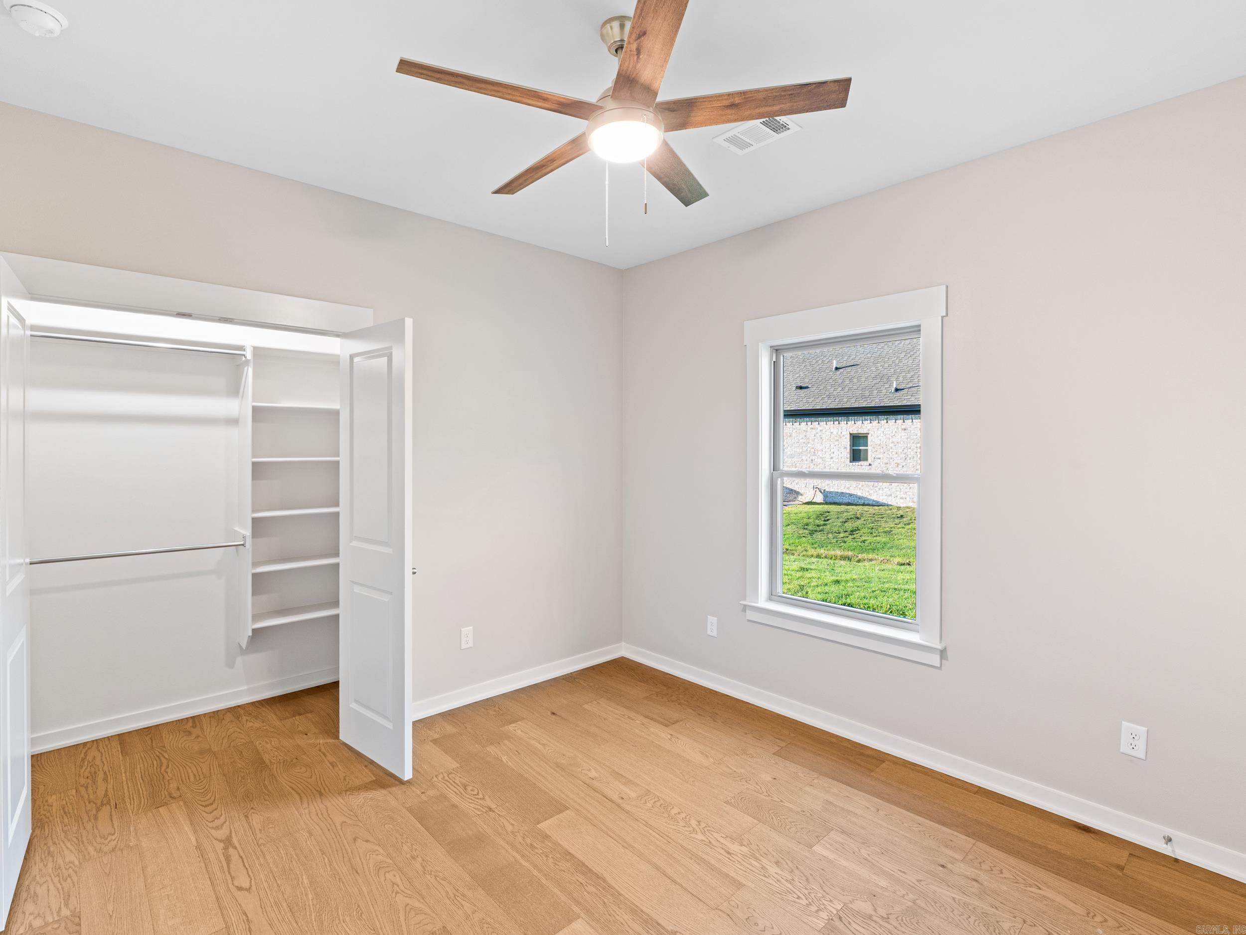 2344 Lakewood Circle