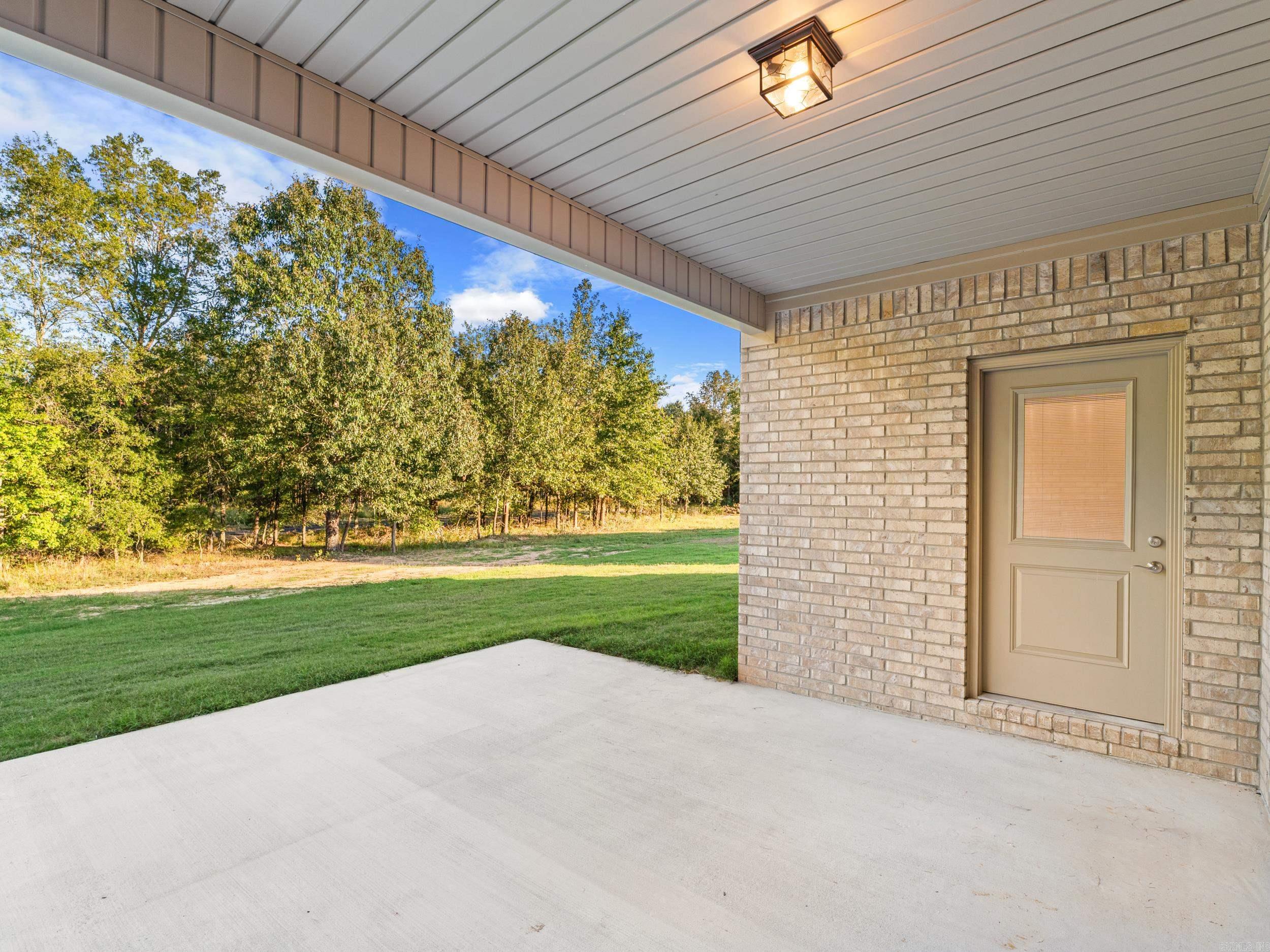 2344 Lakewood Circle