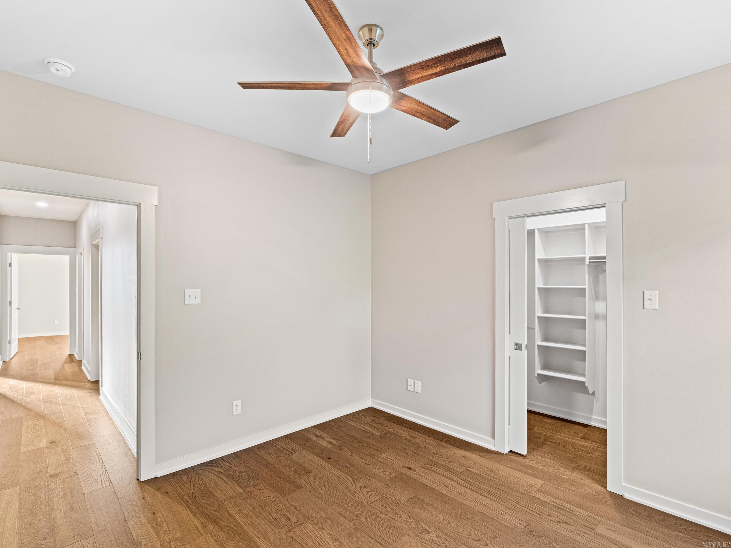 2344 Lakewood Circle