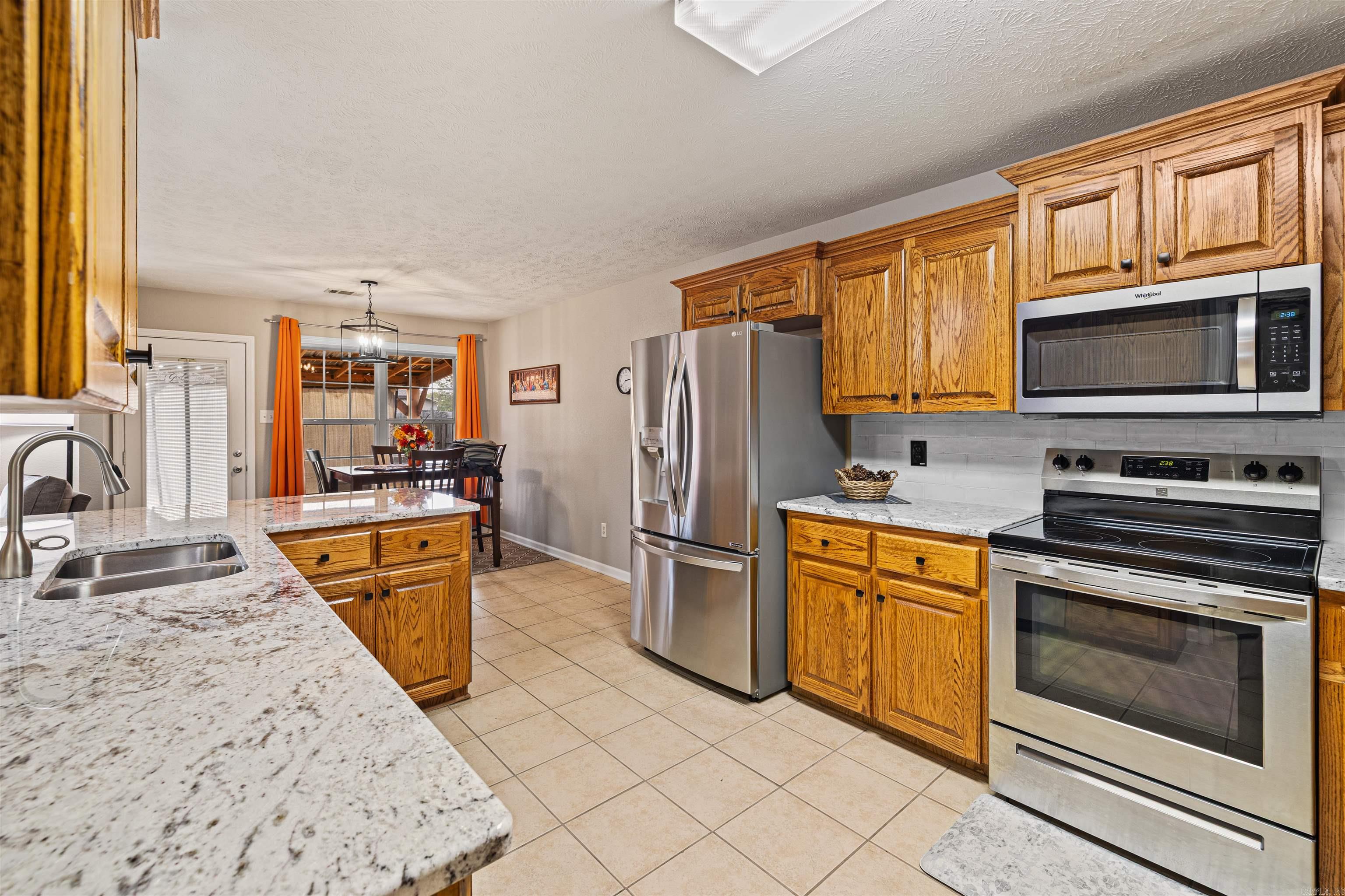 2415 Versailles Dr Drive