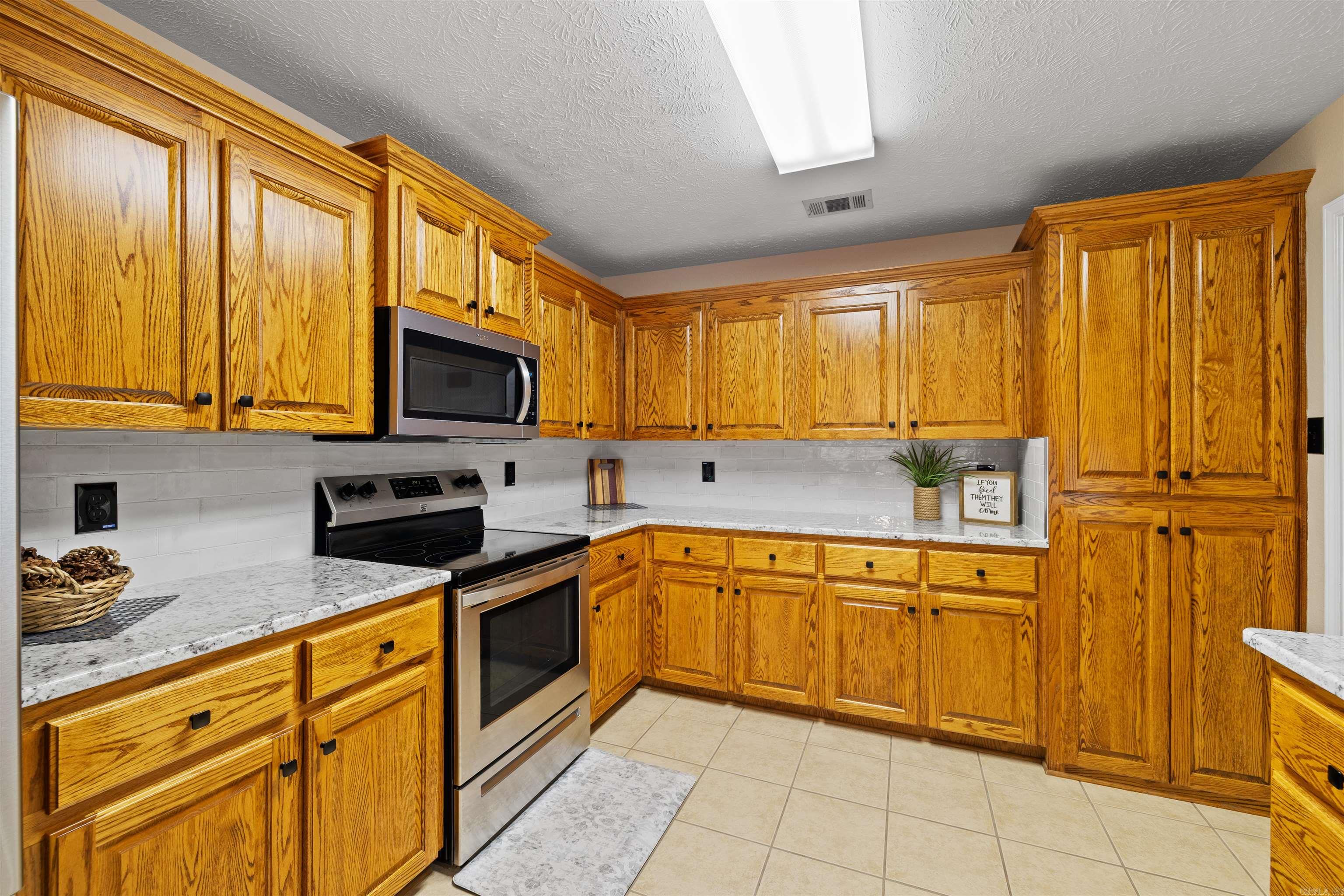 2415 Versailles Dr Drive