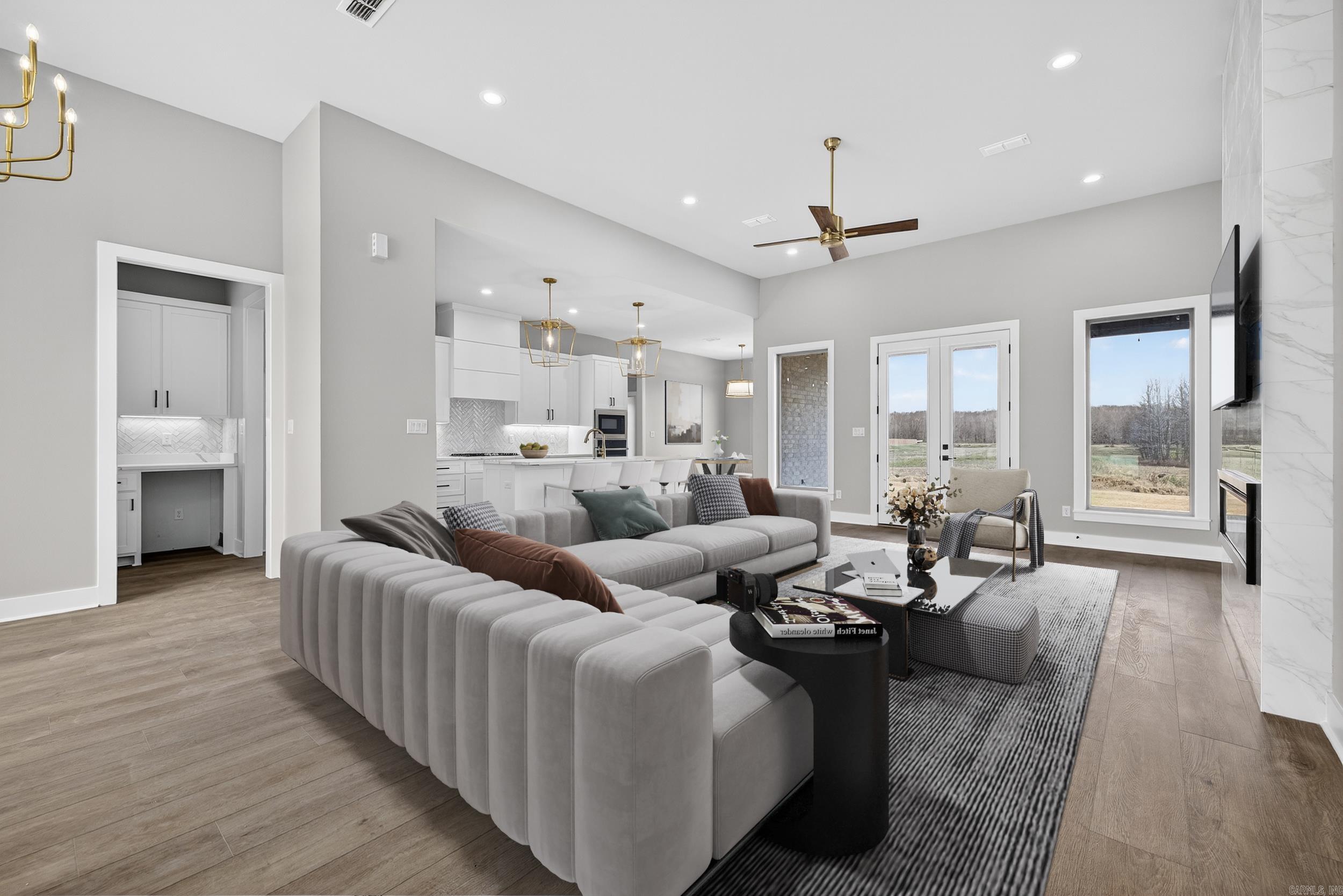 2314 Lakewood Circle