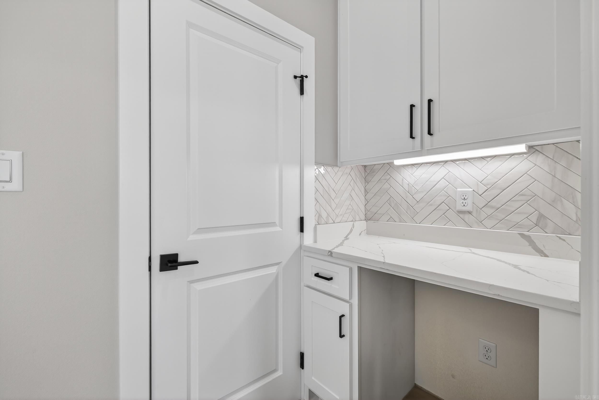 2314 Lakewood Circle