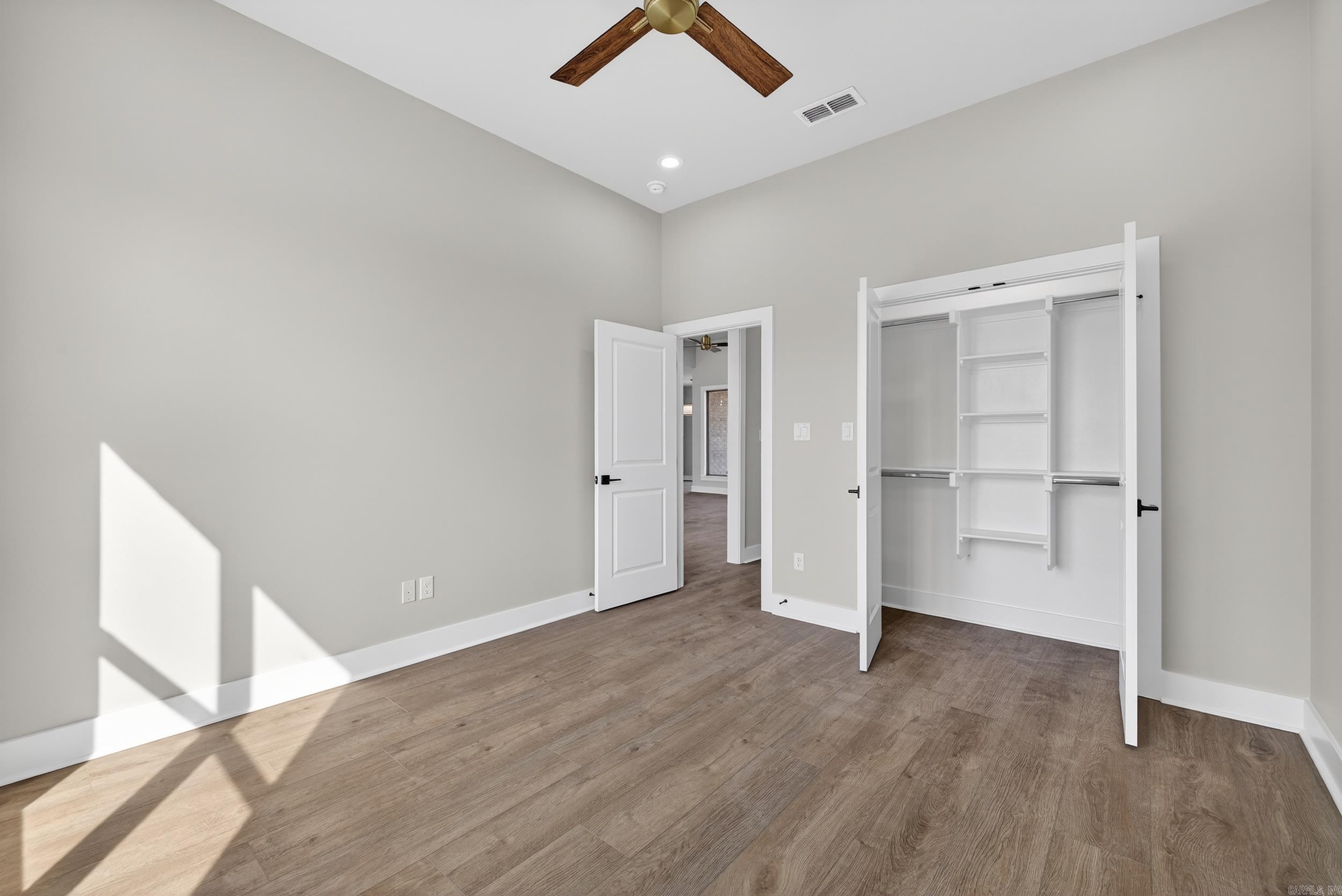 2314 Lakewood Circle