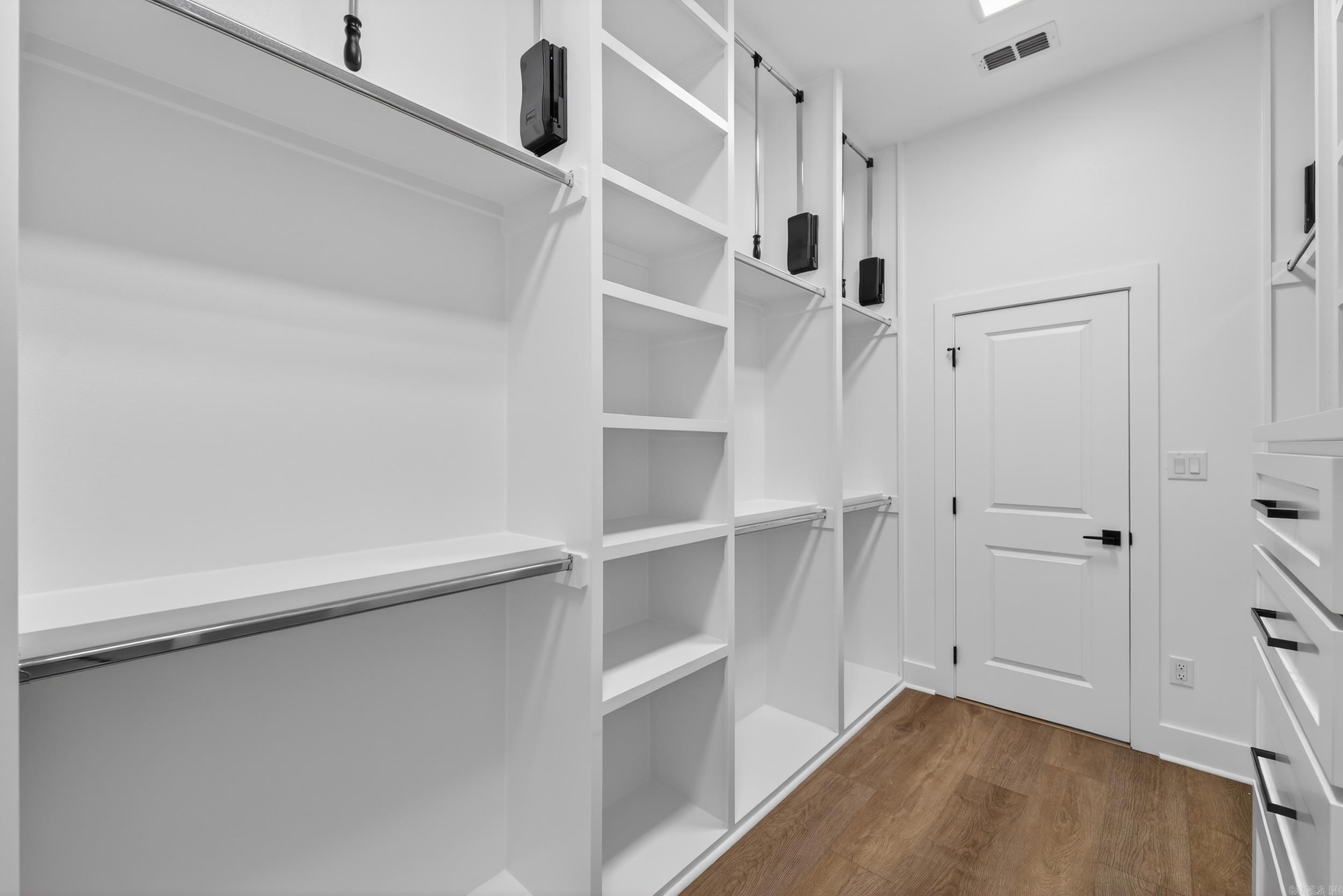 2314 Lakewood Circle